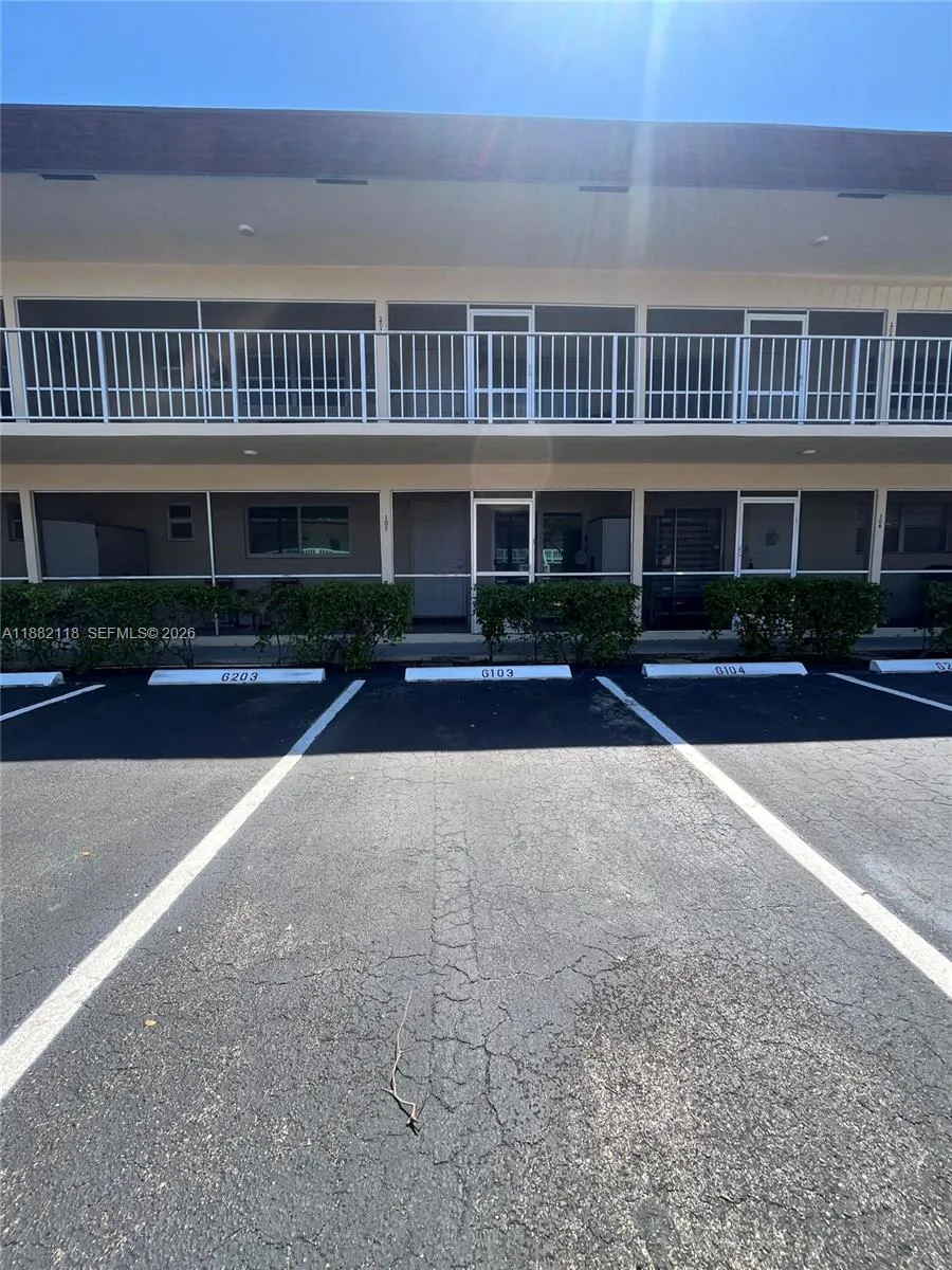 5387 Sw 40th Ave 103, Dania Beach, Florida 33314, Dania Beach, Florida 33314, 2 Bedrooms Bedrooms, 1 Room Rooms,2 BathroomsBathrooms,Residential,For Sale,5387 Sw 40th Ave 103, Dania Beach, Florida 33314,A11882118