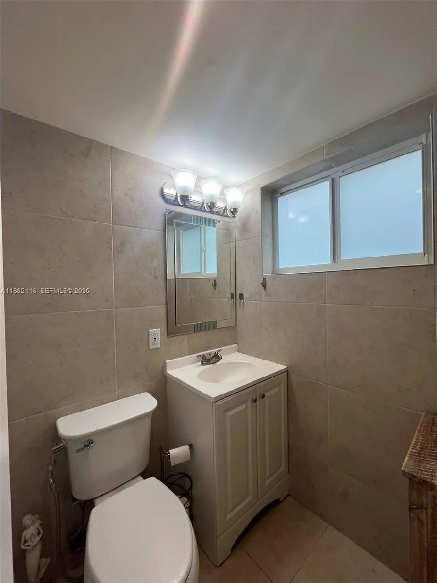 5387 Sw 40th Ave 103, Dania Beach, Florida 33314, Dania Beach, Florida 33314, 2 Bedrooms Bedrooms, 1 Room Rooms,2 BathroomsBathrooms,Residential,For Sale,5387 Sw 40th Ave 103, Dania Beach, Florida 33314,A11882118