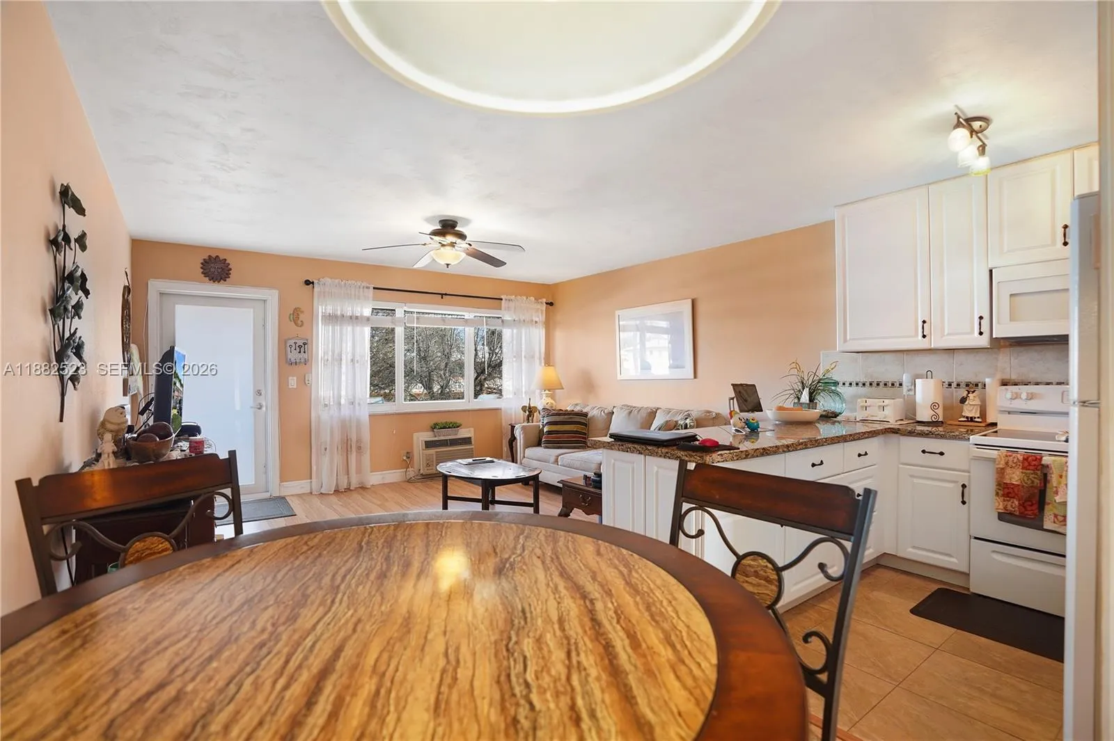 1000 Sw 11th Ave 17e, Hallandale Beach, Florida 33, Hallandale Beach, Florida 33009, 1 Bedroom Bedrooms, ,1 BathroomBathrooms,Residential Lease,For Rent,1000 Sw 11th Ave 17e, Hallandale Beach, Florida 33,A11882523