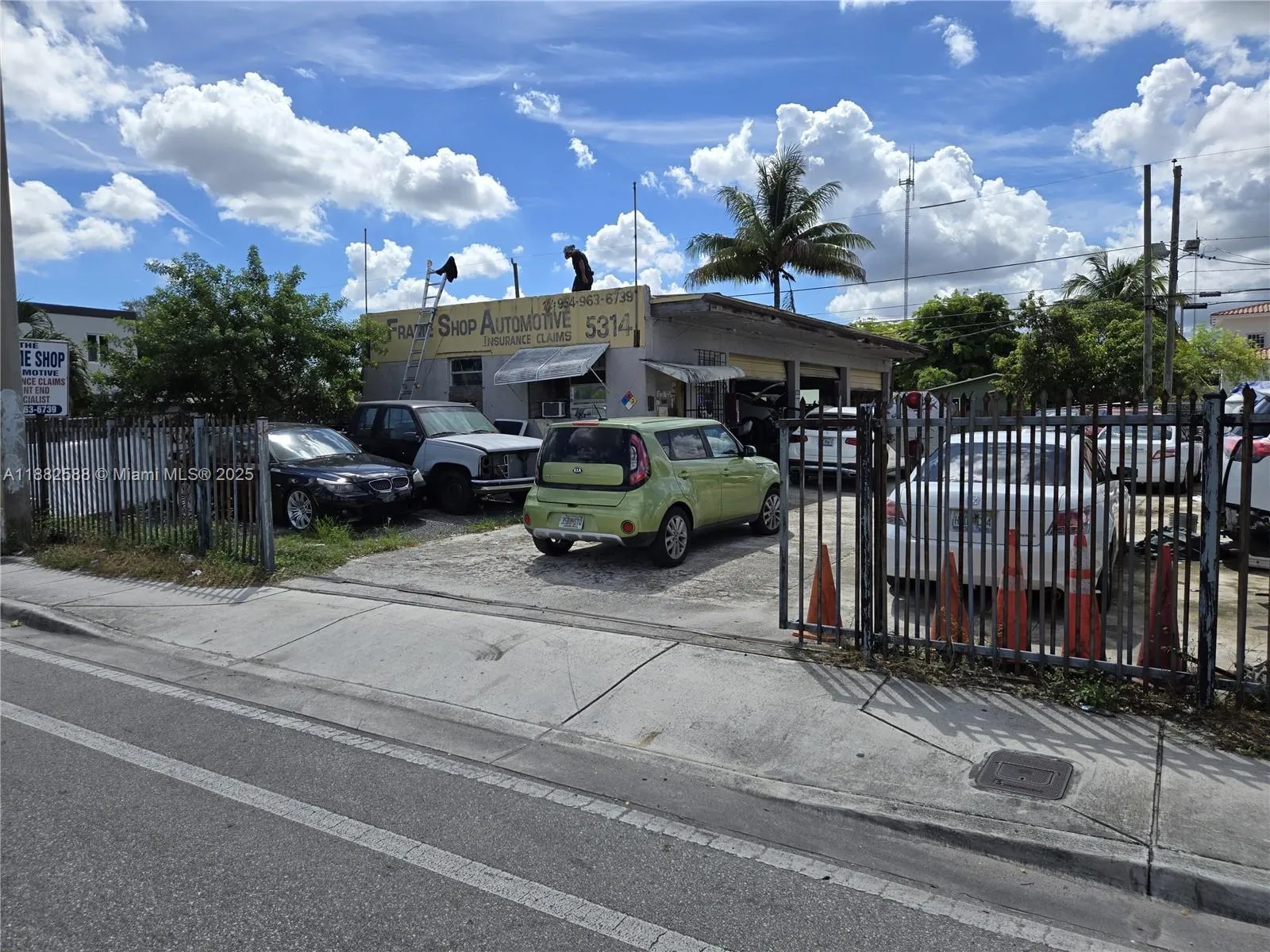 5314 Pembroke Rd, West Park, Florida 33021, West Park, Florida 33021, ,Commercial Sale,For Sale,5314 Pembroke Rd, West Park, Florida 33021,A11882588