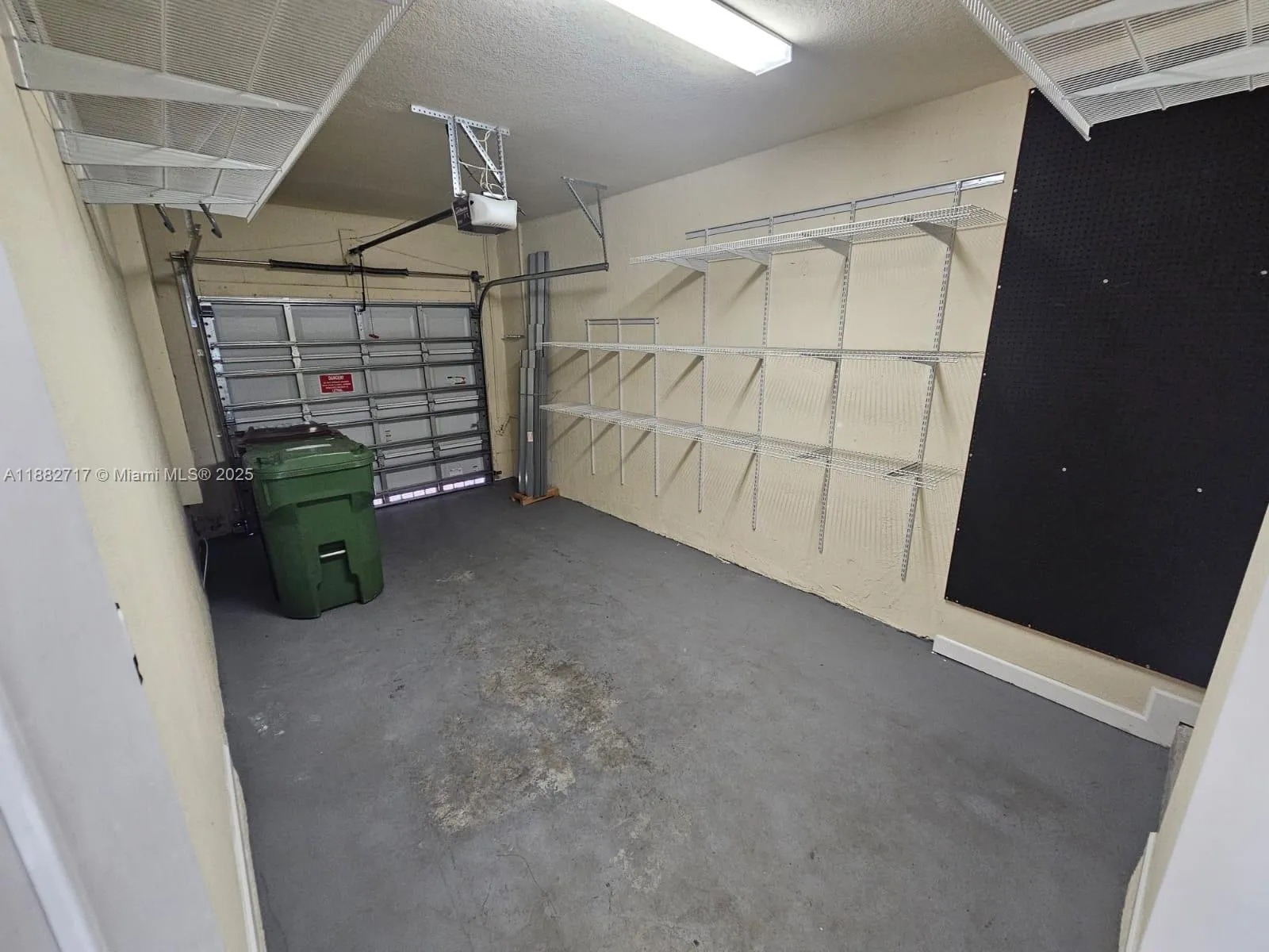 3387 W 90th St, Hialeah, Florida 33018, Hialeah, Florida 33018, 3 Bedrooms Bedrooms, ,2 BathroomsBathrooms,Residential,For Sale,3387 W 90th St, Hialeah, Florida 33018,A11882717