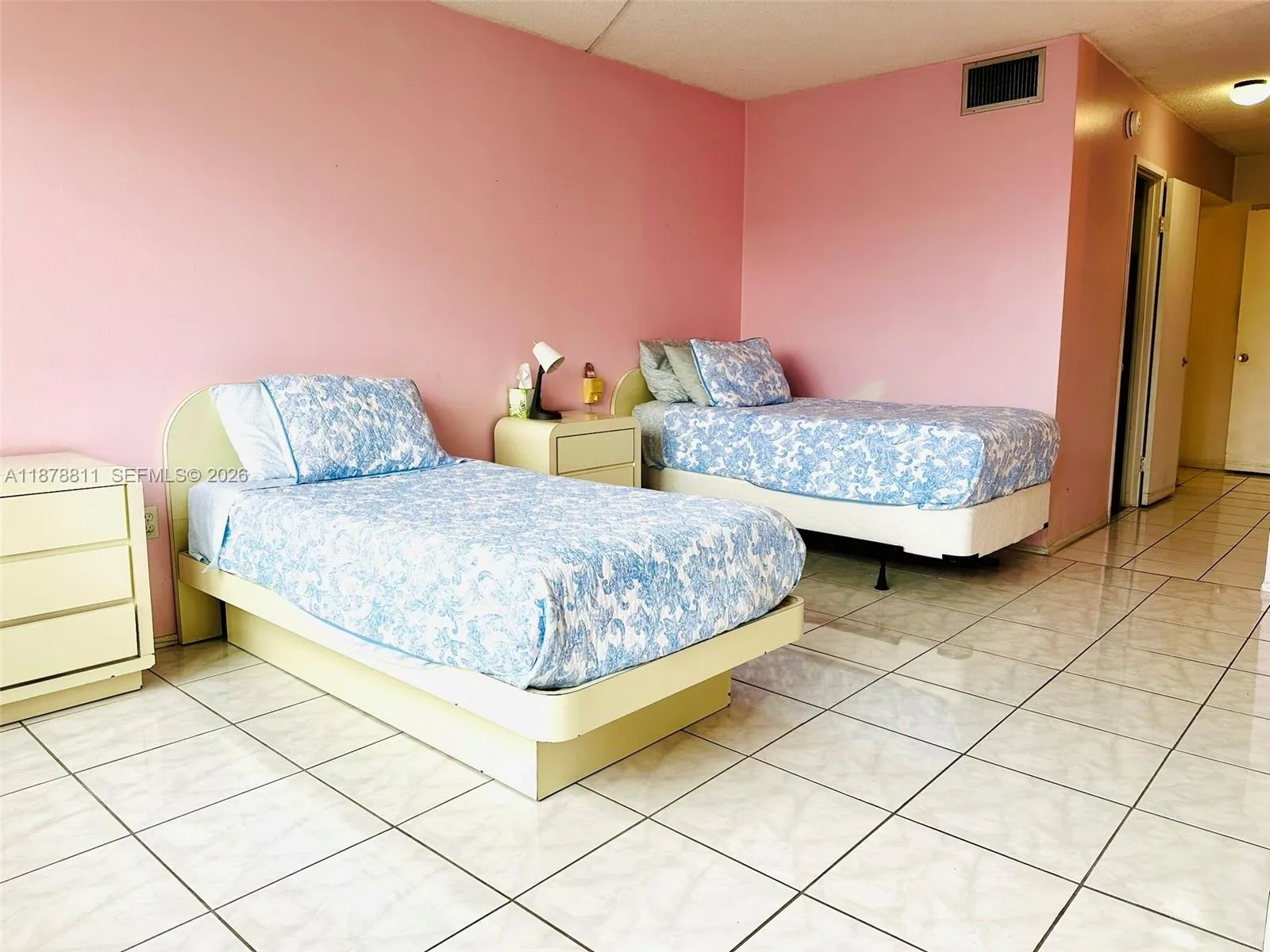 1690 Ne 191st St 305-1, Miami, Florida 33179, Miami, Florida 33179, 1 Bedroom Bedrooms, ,1 BathroomBathrooms,Residential,For Sale,1690 Ne 191st St 305-1, Miami, Florida 33179,A11878811