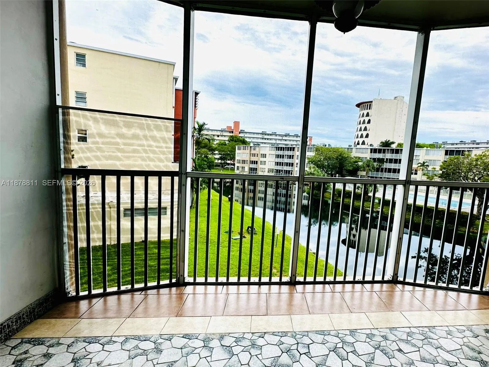 1690 Ne 191st St 305-1, Miami, Florida 33179, Miami, Florida 33179, 1 Bedroom Bedrooms, ,1 BathroomBathrooms,Residential,For Sale,1690 Ne 191st St 305-1, Miami, Florida 33179,A11878811