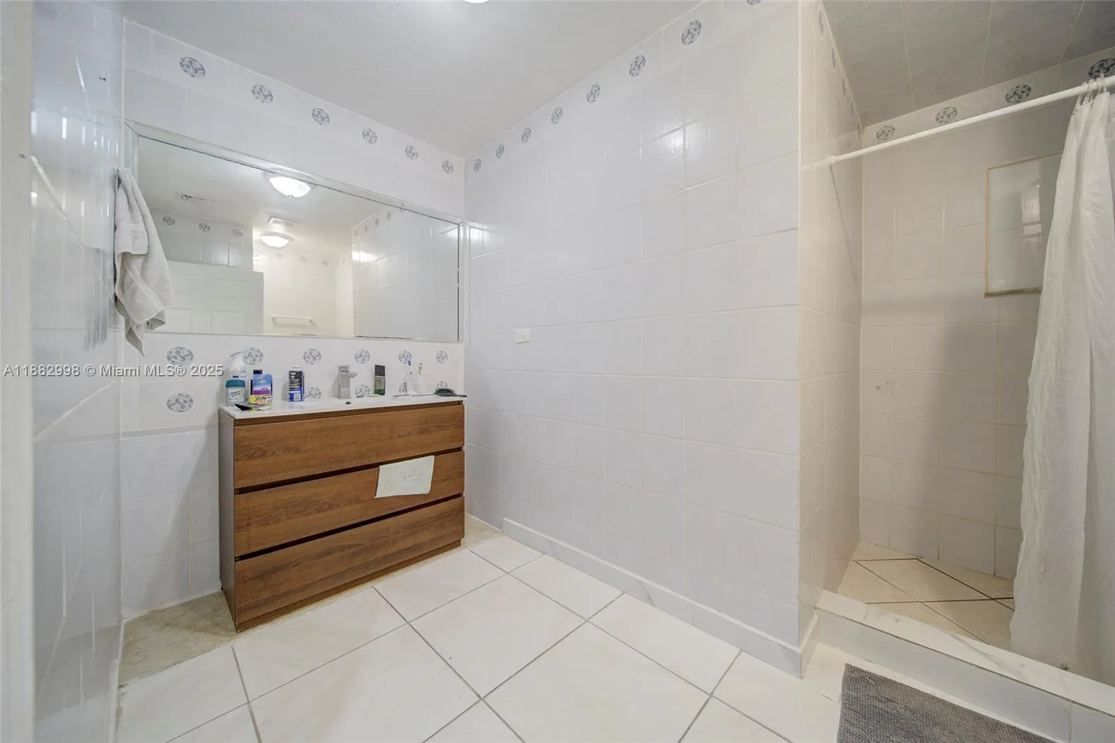 Assisted Living Facility Business & Real Estat, Miami, Florida 33055, 9 Bedrooms Bedrooms, ,6 BathroomsBathrooms,Residential,For Sale,Assisted Living Facility Business & Real Estat,A11882998
