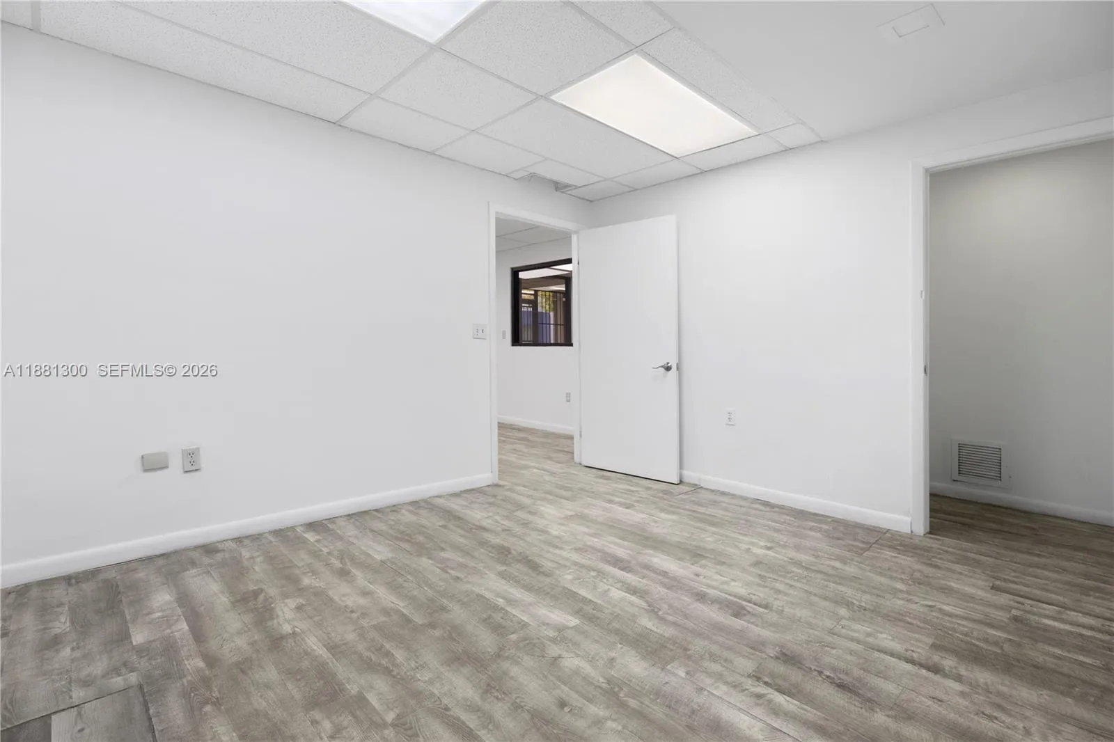 1740 Nw 93 Av 1740, Doral, Florida 33172, Doral, Florida 33172, ,Commercial Lease,For Rent,1740 Nw 93 Av 1740, Doral, Florida 33172,A11881300