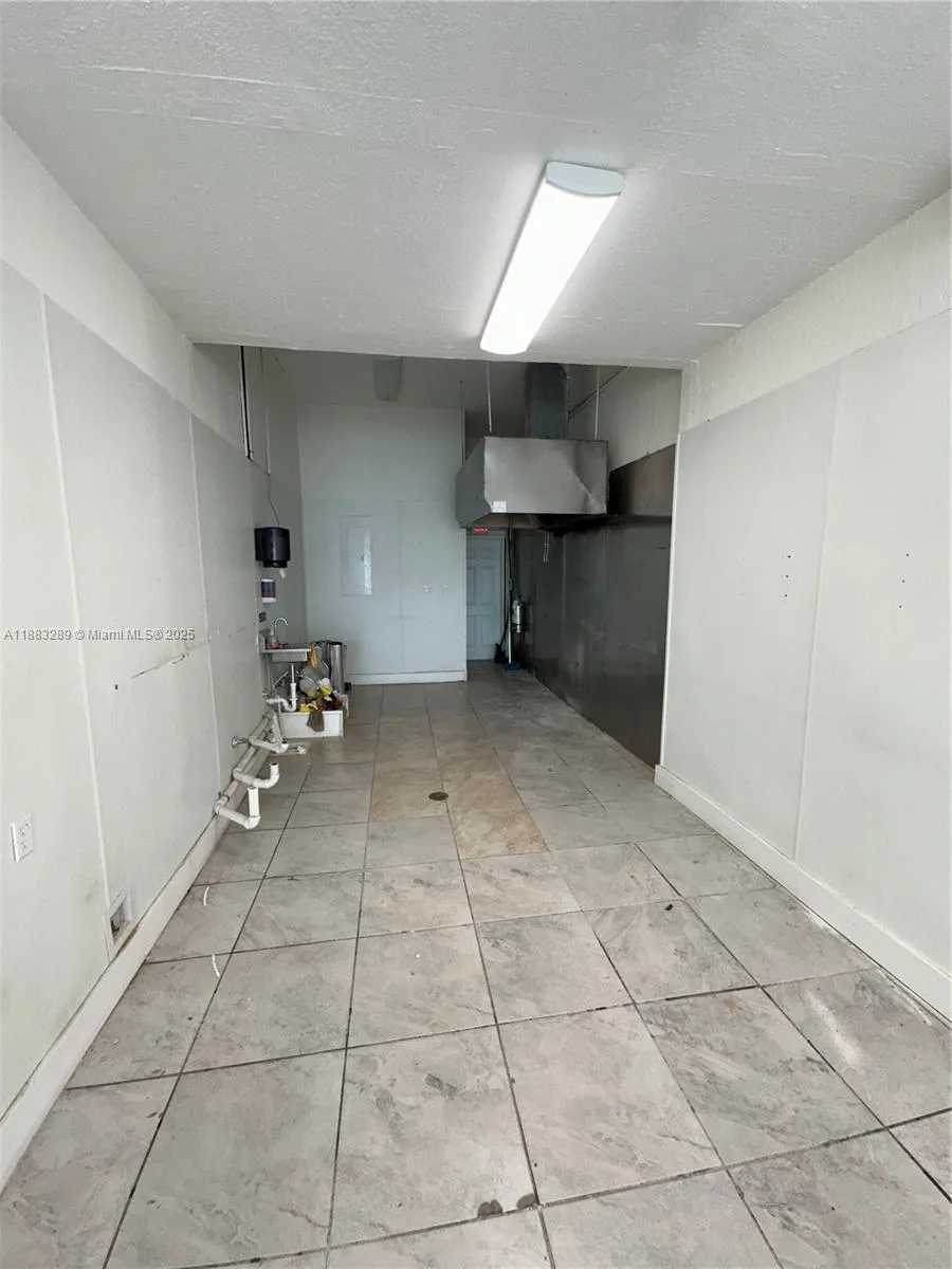 3032 Nw 7th Ave, Miami, Florida 33127, Miami, Florida 33127, ,Commercial Lease,For Rent,3032 Nw 7th Ave, Miami, Florida 33127,A11883289
