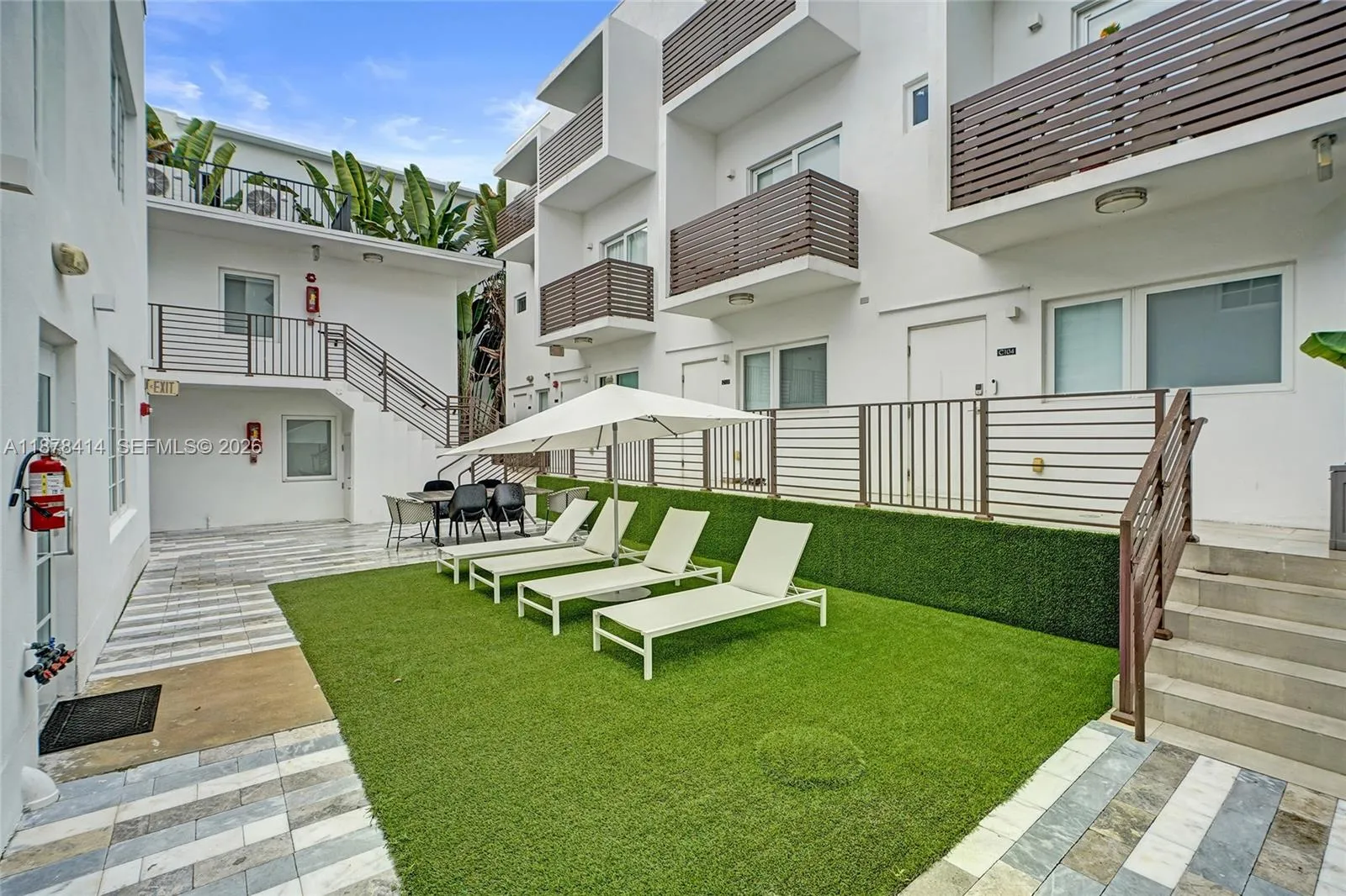 Community Terrace.