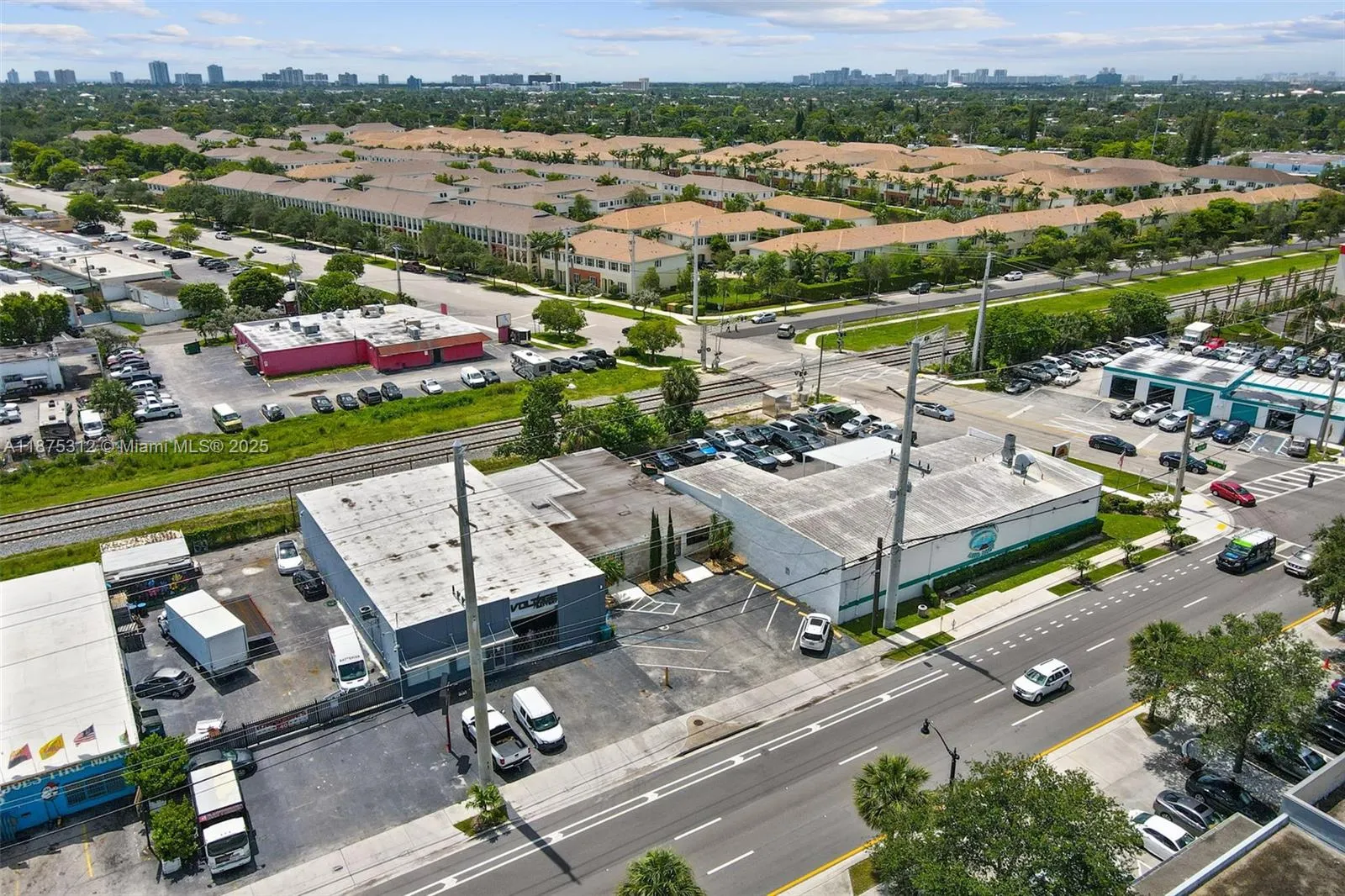 552 S Dixie Hwy E, Pompano Beach, Florida 33060, Pompano Beach, Florida 33060, ,Commercial Sale,For Sale,552 S Dixie Hwy E, Pompano Beach, Florida 33060,A11875312