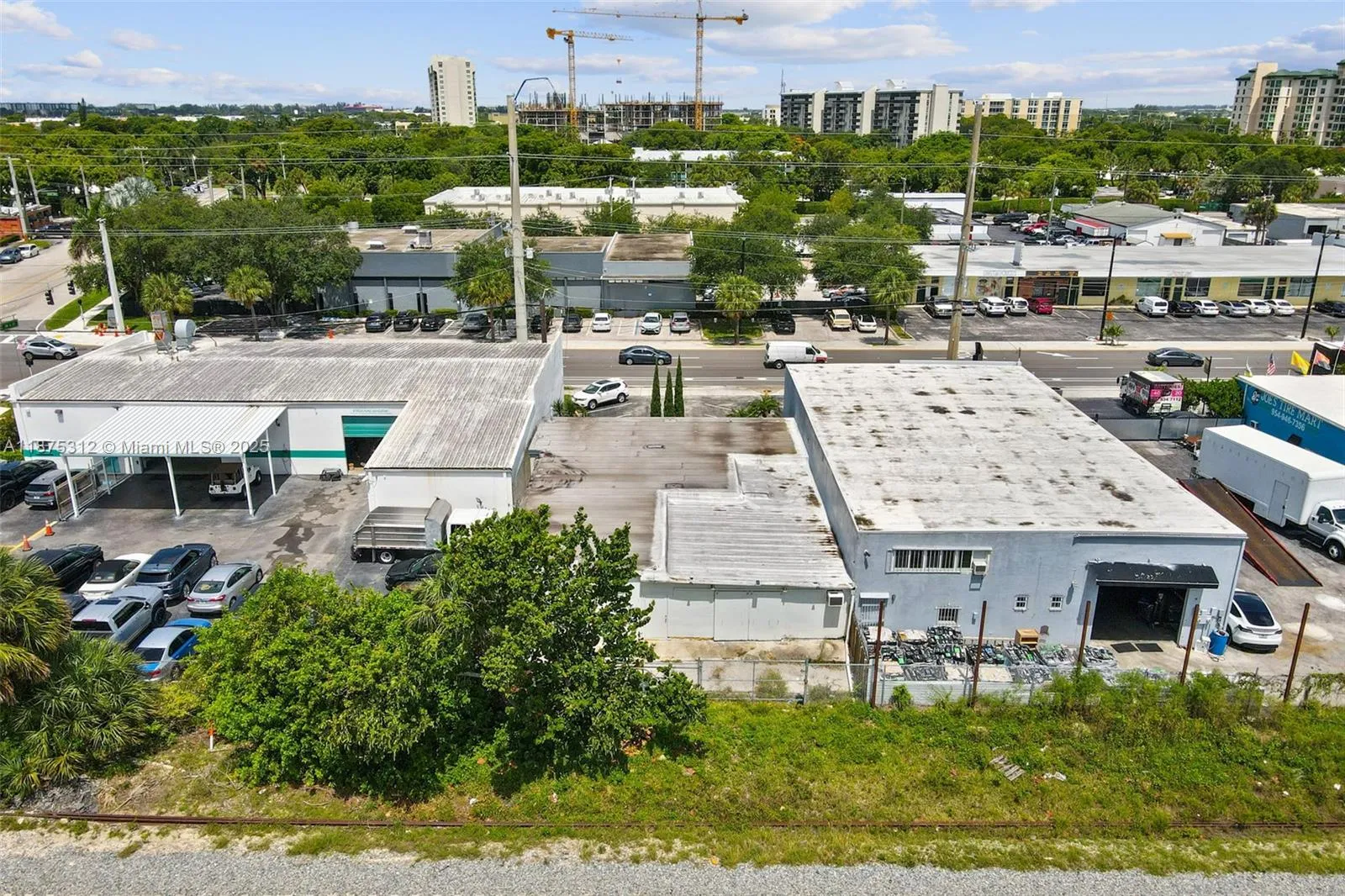 552 S Dixie Hwy E, Pompano Beach, Florida 33060, Pompano Beach, Florida 33060, ,Commercial Sale,For Sale,552 S Dixie Hwy E, Pompano Beach, Florida 33060,A11875312