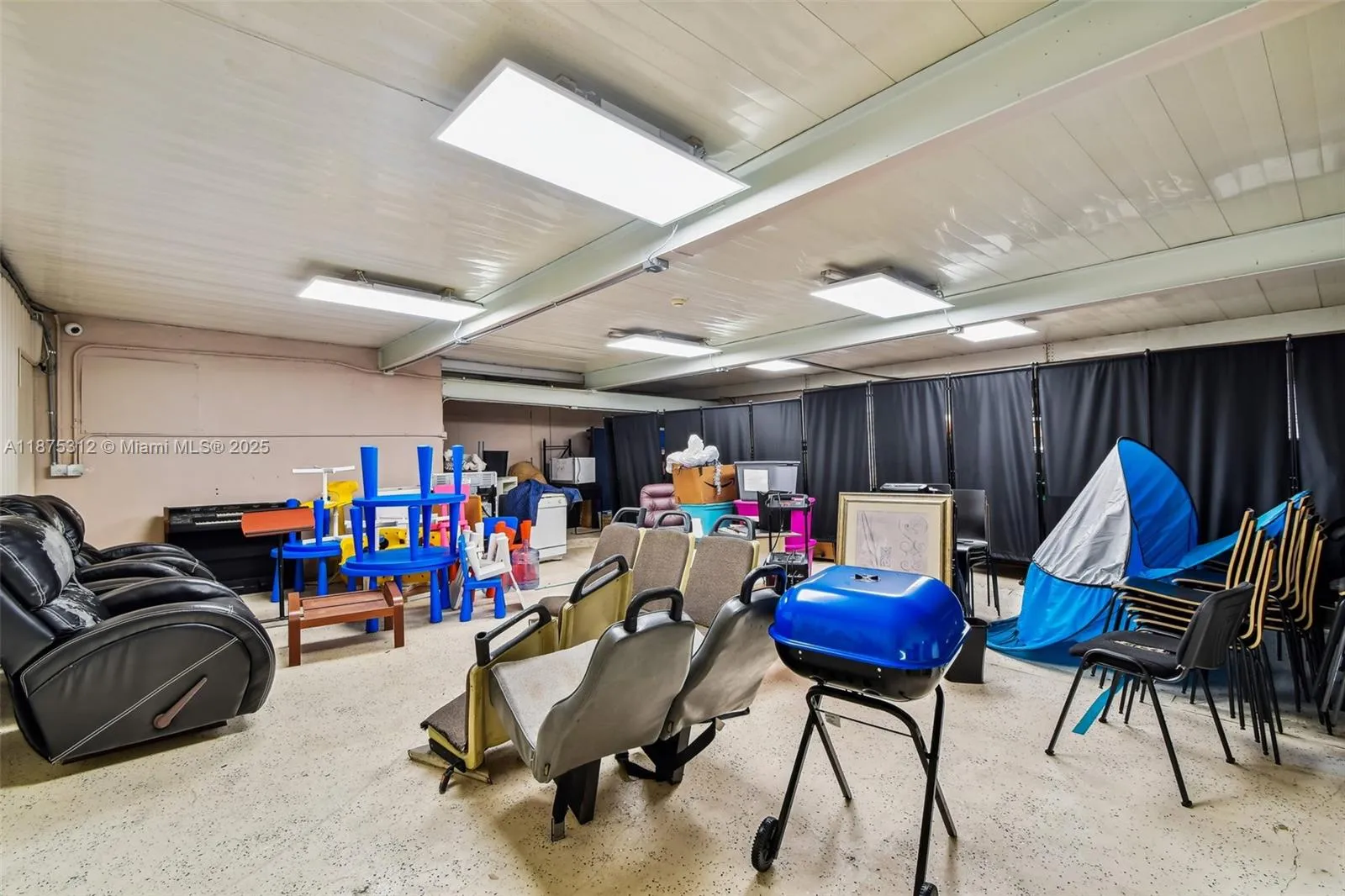 552 S Dixie Hwy E, Pompano Beach, Florida 33060, Pompano Beach, Florida 33060, ,Commercial Sale,For Sale,552 S Dixie Hwy E, Pompano Beach, Florida 33060,A11875312