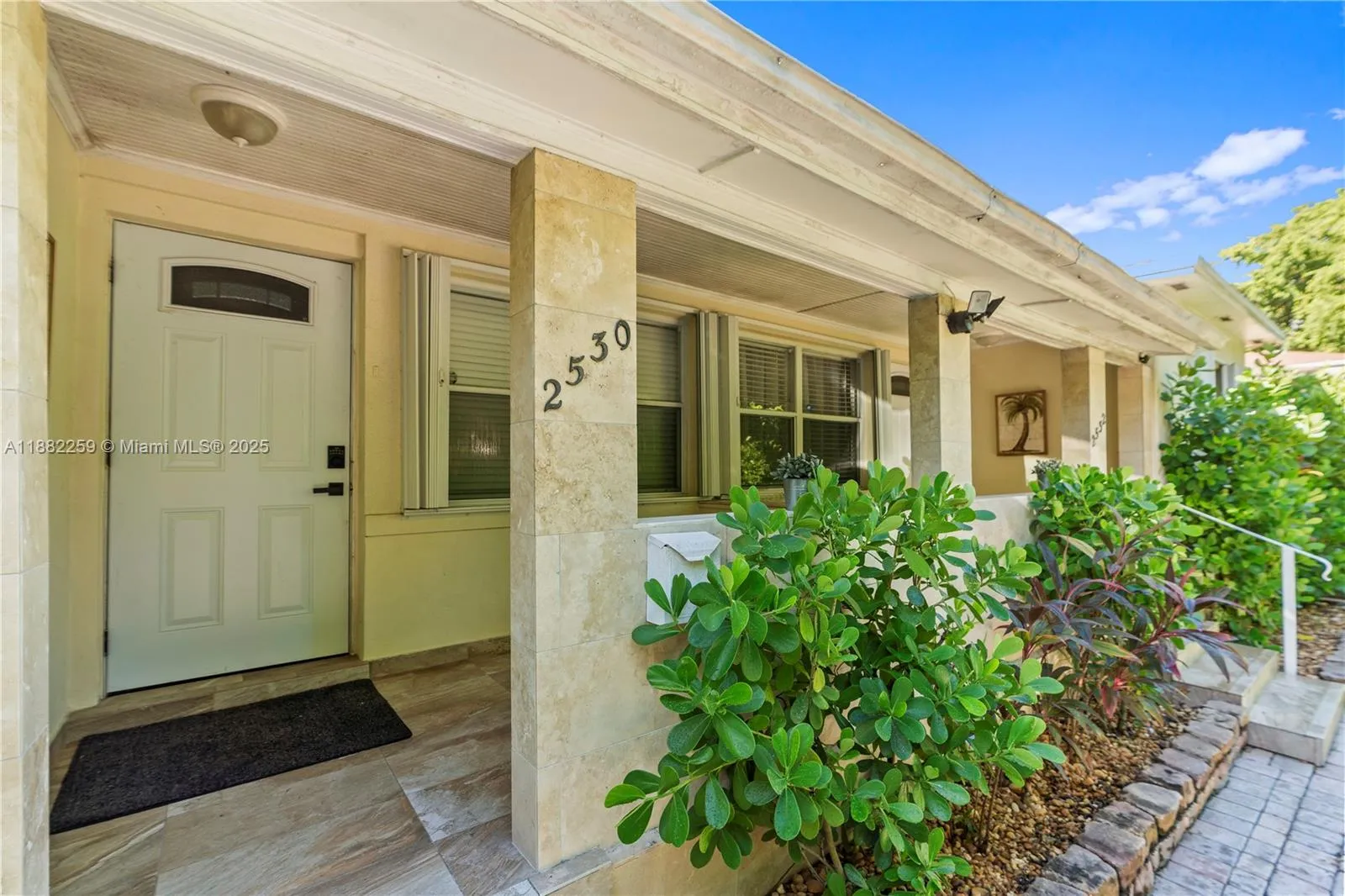 2530 Sw 27th St, Miami, Florida 33133, Miami, Florida 33133, ,Residential Income,For Sale,2530 Sw 27th St, Miami, Florida 33133,A11882259