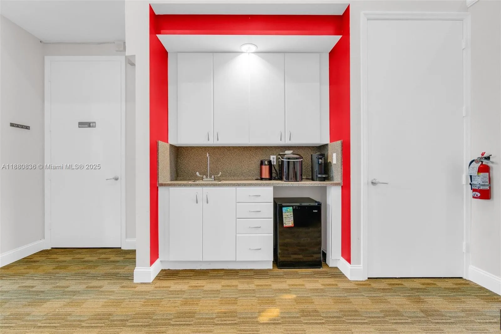 5200 S University Dr 103a, Davie, Florida 33328, Davie, Florida 33328, ,Commercial Lease,For Rent,5200 S University Dr 103a, Davie, Florida 33328,A11880836