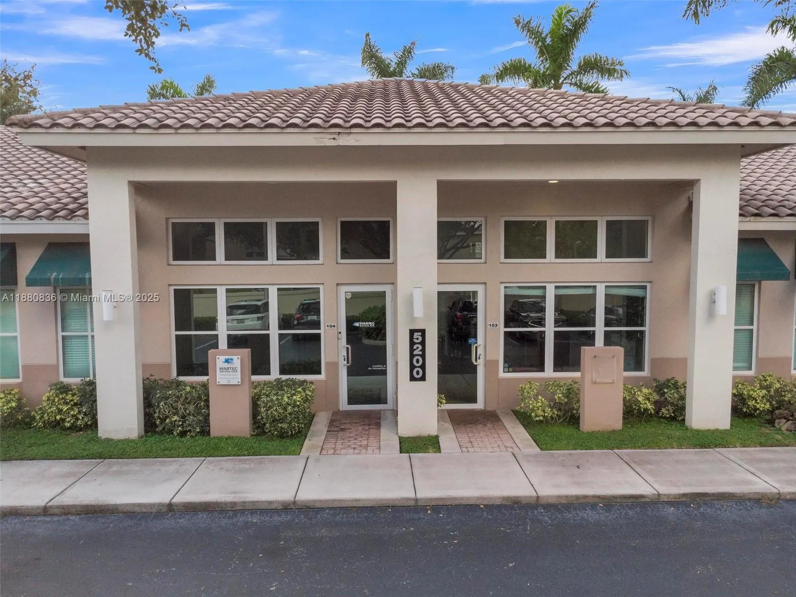 5200 S University Dr 103a, Davie, Florida 33328, Davie, Florida 33328, ,Commercial Lease,For Rent,5200 S University Dr 103a, Davie, Florida 33328,A11880836