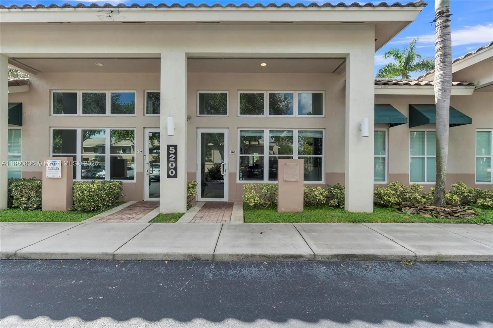 5200 S University Dr 103a, Davie, Florida 33328, Davie, Florida 33328, ,Commercial Lease,For Rent,5200 S University Dr 103a, Davie, Florida 33328,A11880836