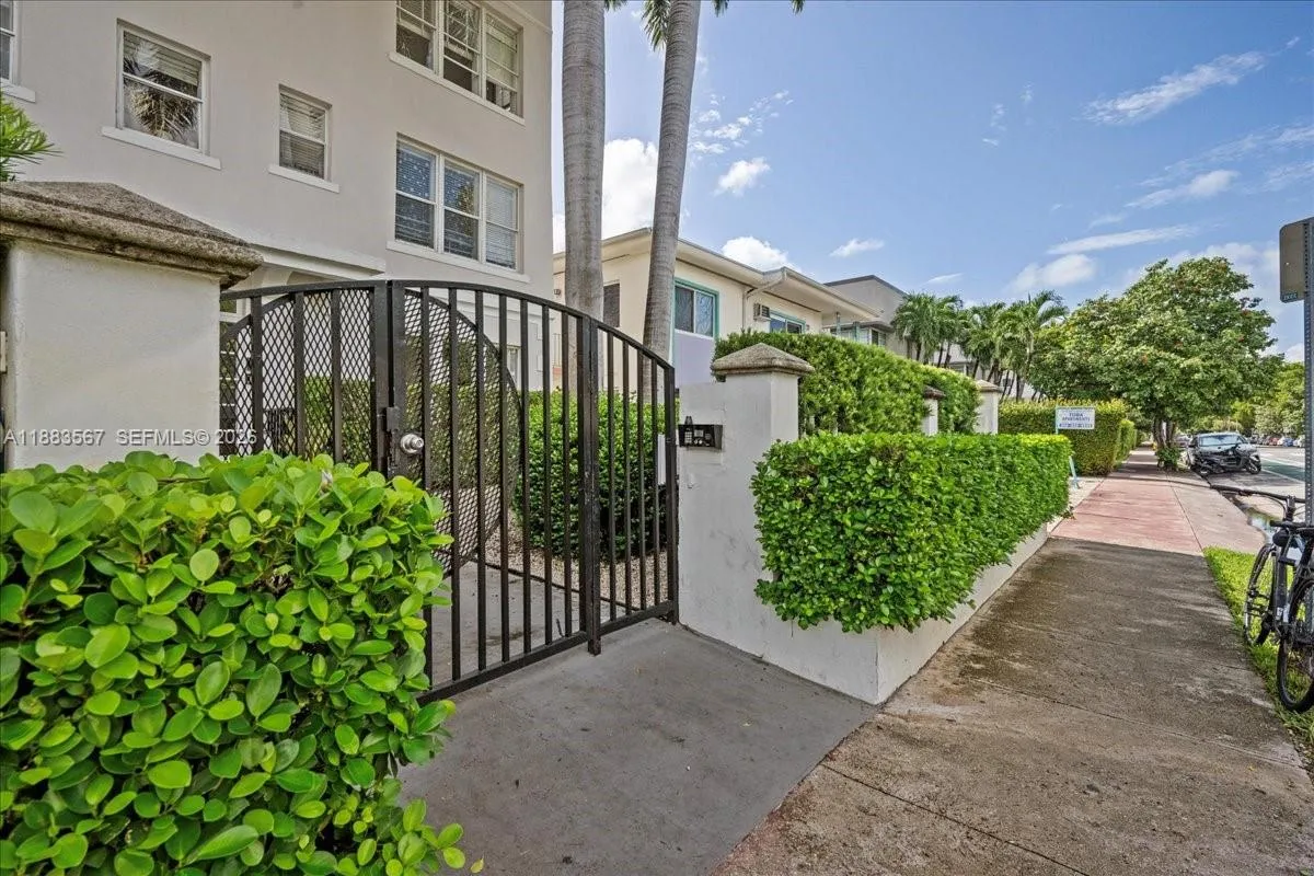 1027 Pennsylvania Ave 101, Miami Beach, Florida 33, Miami Beach, Florida 33139, 1 Bedroom Bedrooms, ,1 BathroomBathrooms,Residential,For Sale,1027 Pennsylvania Ave 101, Miami Beach, Florida 33,A11883567