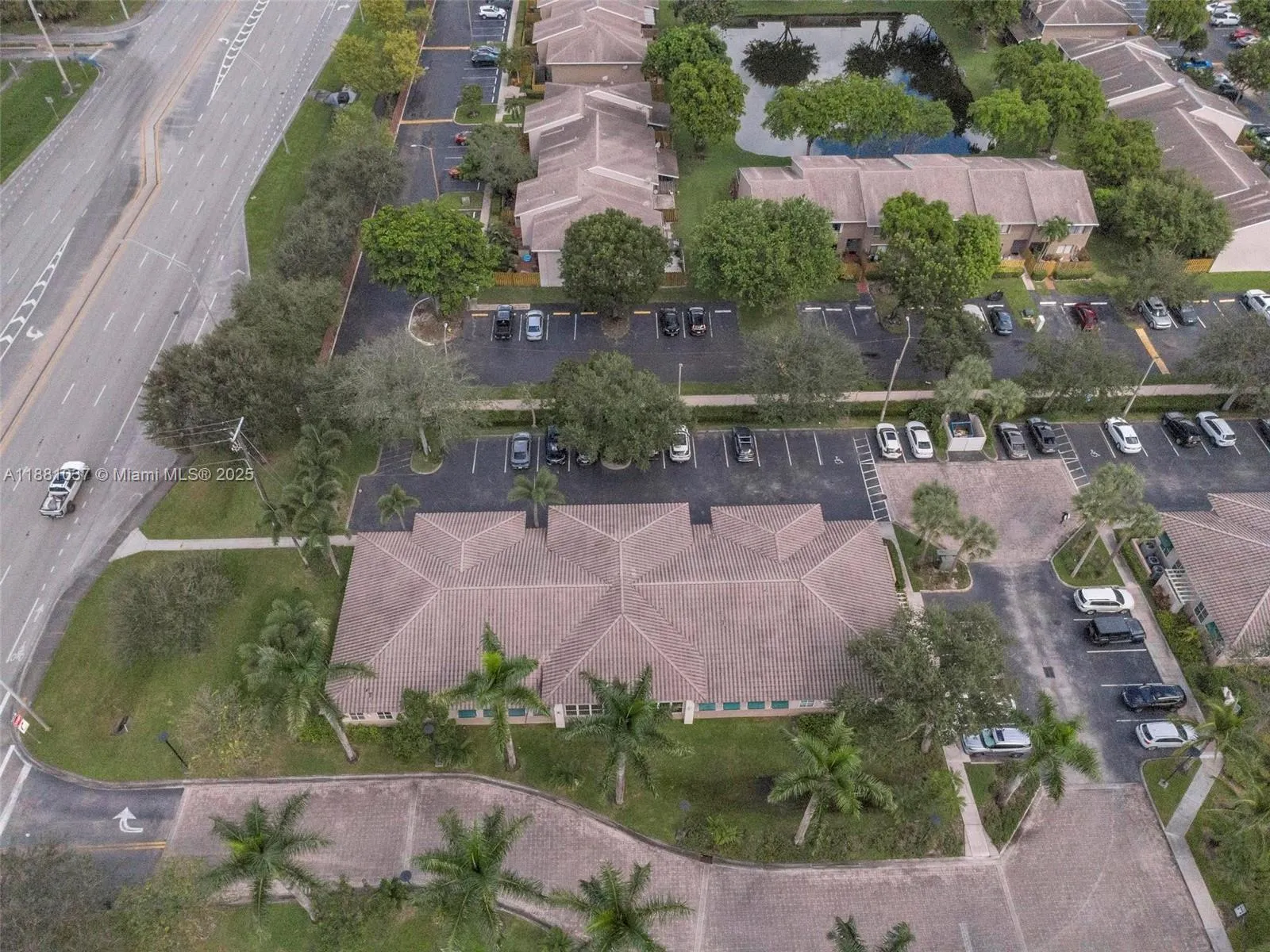 5200 S University Dr 103a, Davie, Florida 33328, Davie, Florida 33328, ,Commercial Sale,For Sale,5200 S University Dr 103a, Davie, Florida 33328,A11881037