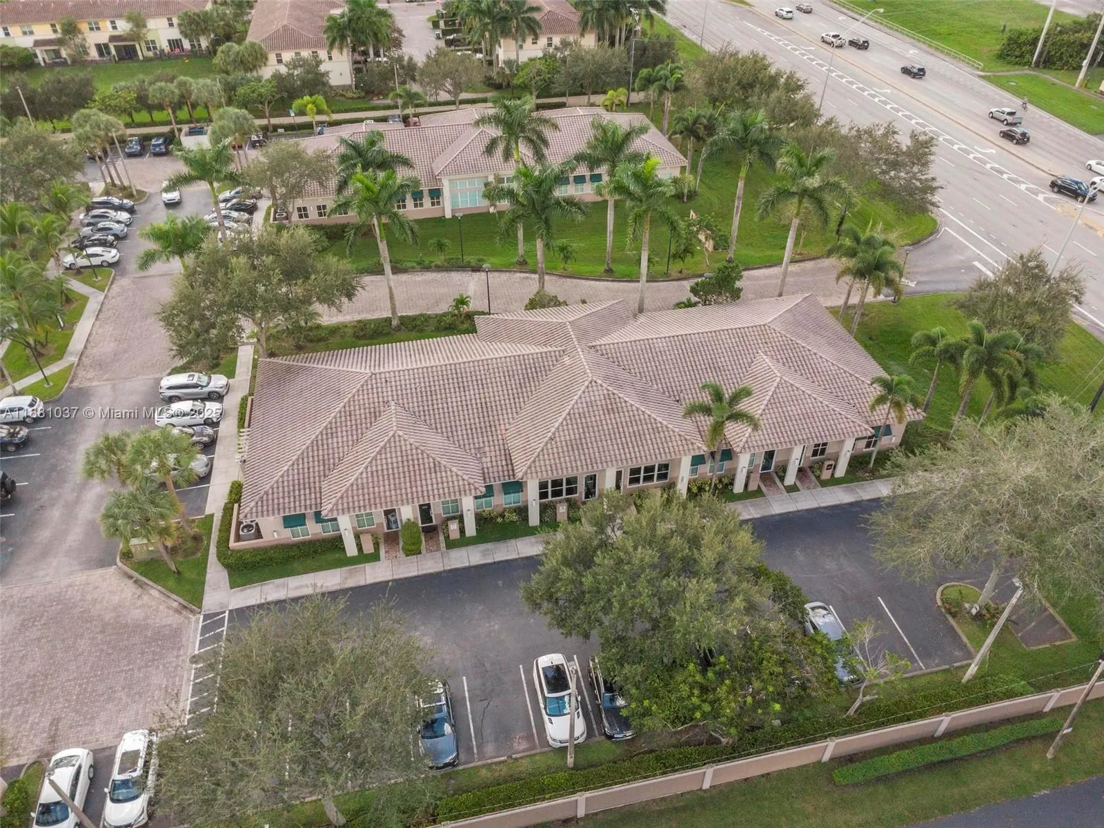 5200 S University Dr 103a, Davie, Florida 33328, Davie, Florida 33328, ,Commercial Sale,For Sale,5200 S University Dr 103a, Davie, Florida 33328,A11881037