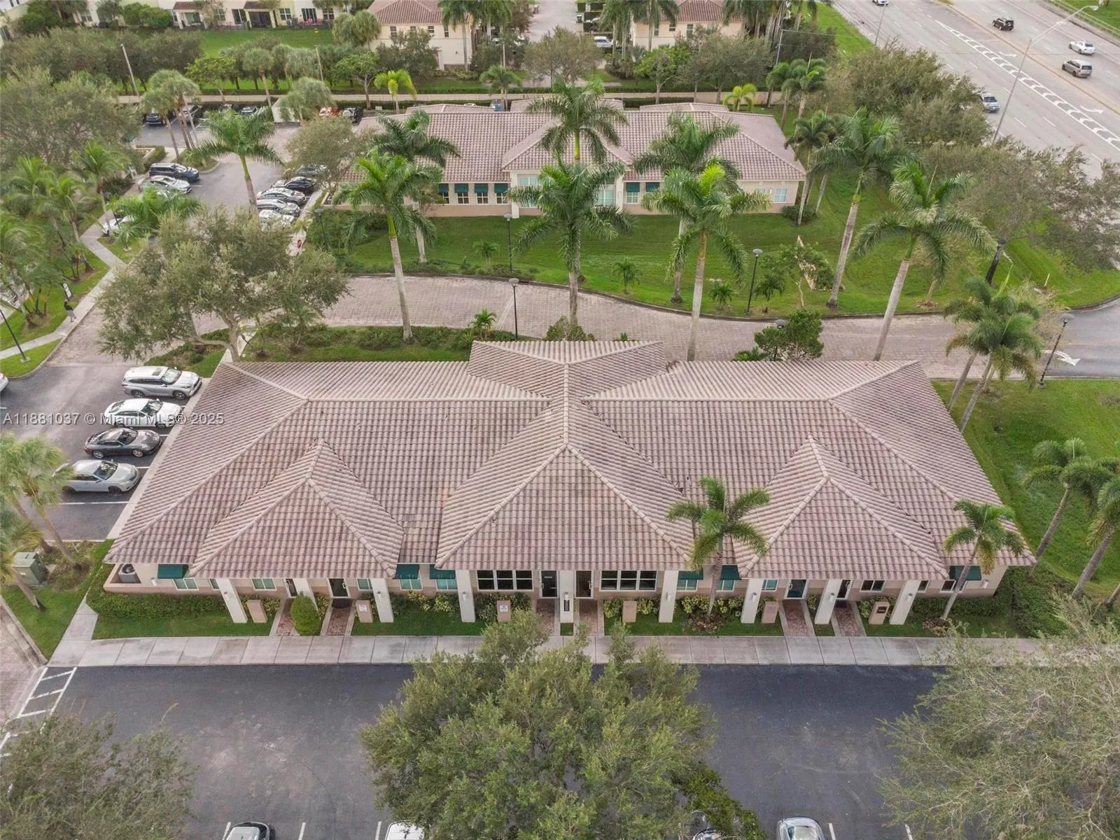 5200 S University Dr 103a, Davie, Florida 33328, Davie, Florida 33328, ,Commercial Sale,For Sale,5200 S University Dr 103a, Davie, Florida 33328,A11881037