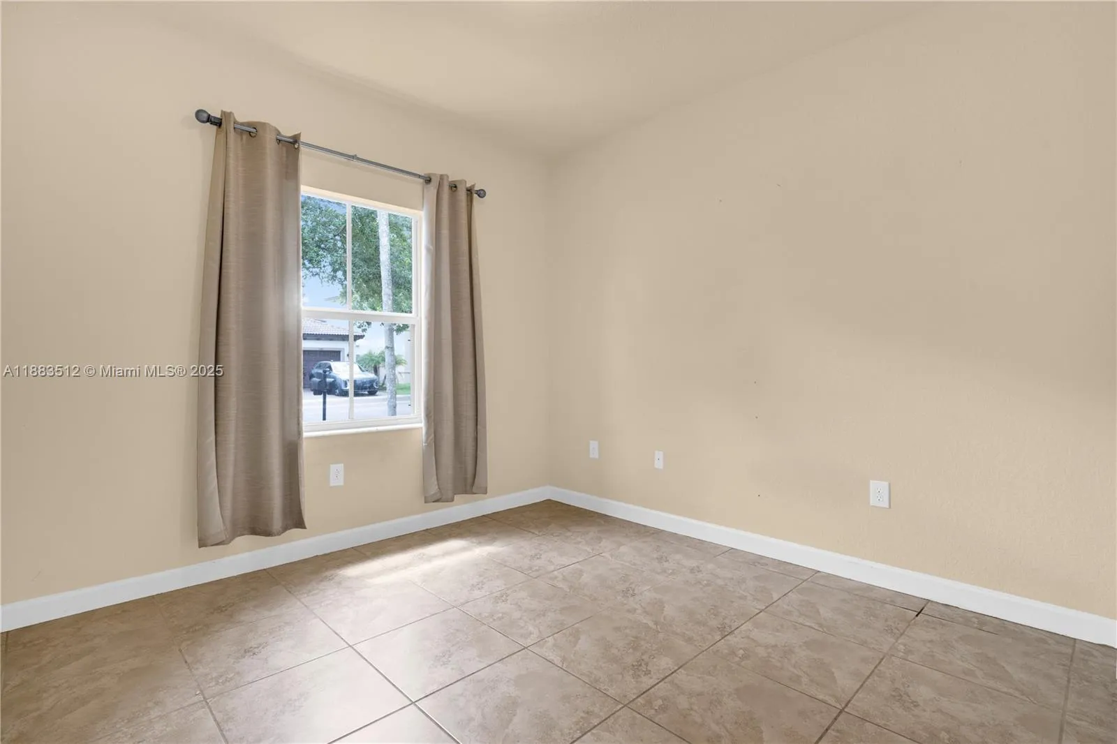 2401 Ne 4th St, Homestead, Florida 33033, Homestead, Florida 33033, 4 Bedrooms Bedrooms, ,2 BathroomsBathrooms,Residential,For Sale,2401 Ne 4th St, Homestead, Florida 33033,A11883512