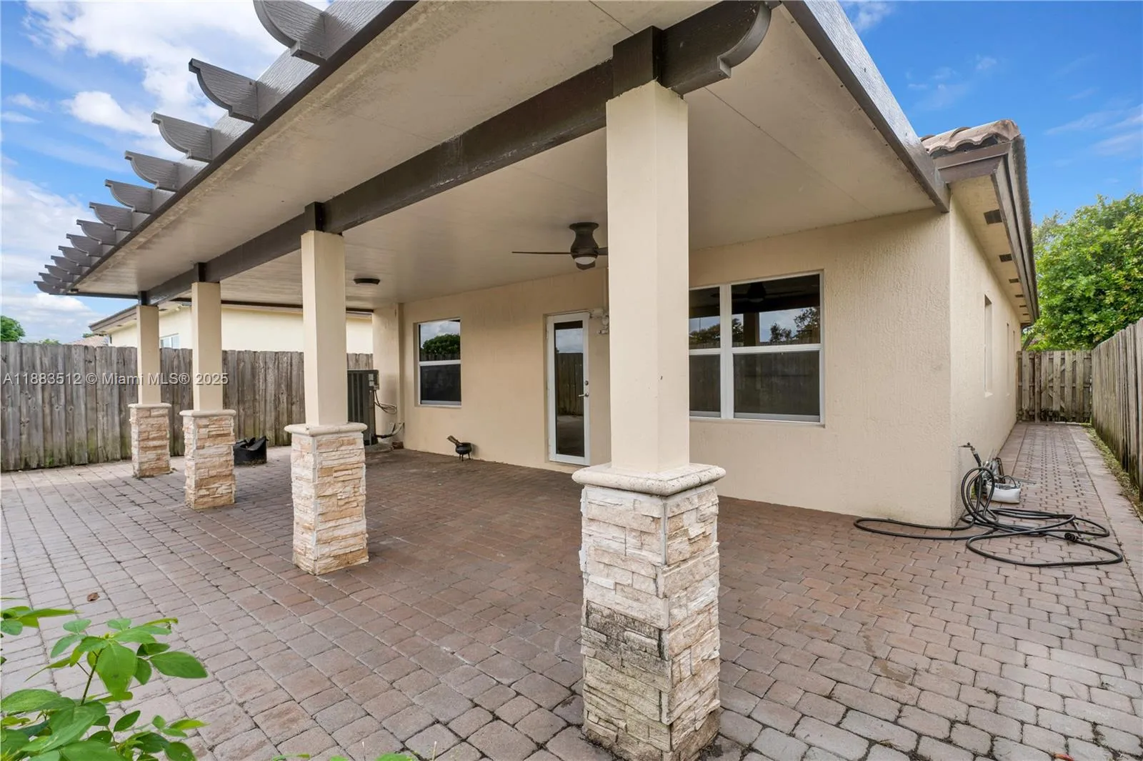 2401 Ne 4th St, Homestead, Florida 33033, Homestead, Florida 33033, 4 Bedrooms Bedrooms, ,2 BathroomsBathrooms,Residential,For Sale,2401 Ne 4th St, Homestead, Florida 33033,A11883512