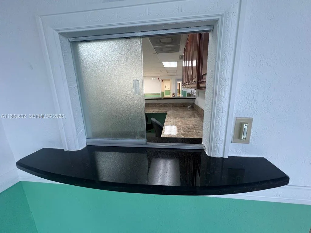 4445 W 16th Ave 605, Hialeah, Florida 33012, Hialeah, Florida 33012, ,Commercial Lease,For Rent,4445 W 16th Ave 605, Hialeah, Florida 33012,A11883802