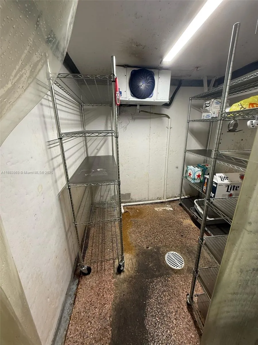 6746 W Flagler St, Miami, Florida 33144, Miami, Florida 33144, ,Business Opportunity,For Sale,6746 W Flagler St, Miami, Florida 33144,A11883869