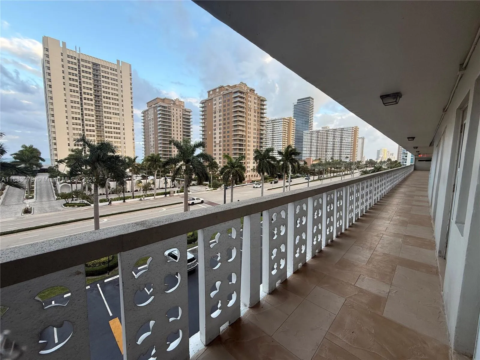 1893 S Ocean Dr 506, Hallandale Beach, Florida 330, Hallandale Beach, Florida 33009, 2 Bedrooms Bedrooms, ,2 BathroomsBathrooms,Residential,For Sale,1893 S Ocean Dr 506, Hallandale Beach, Florida 330,A11883879