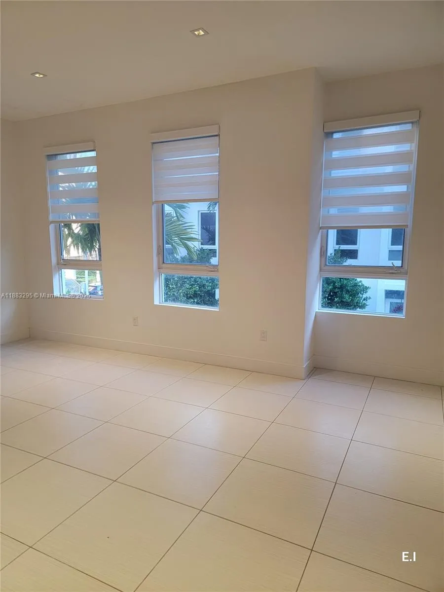 9133 Nw 33rd St, Doral, Florida 33172, Doral, Florida 33172, 4 Bedrooms Bedrooms, ,3 BathroomsBathrooms,Residential,For Sale,9133 Nw 33rd St, Doral, Florida 33172,A11883295