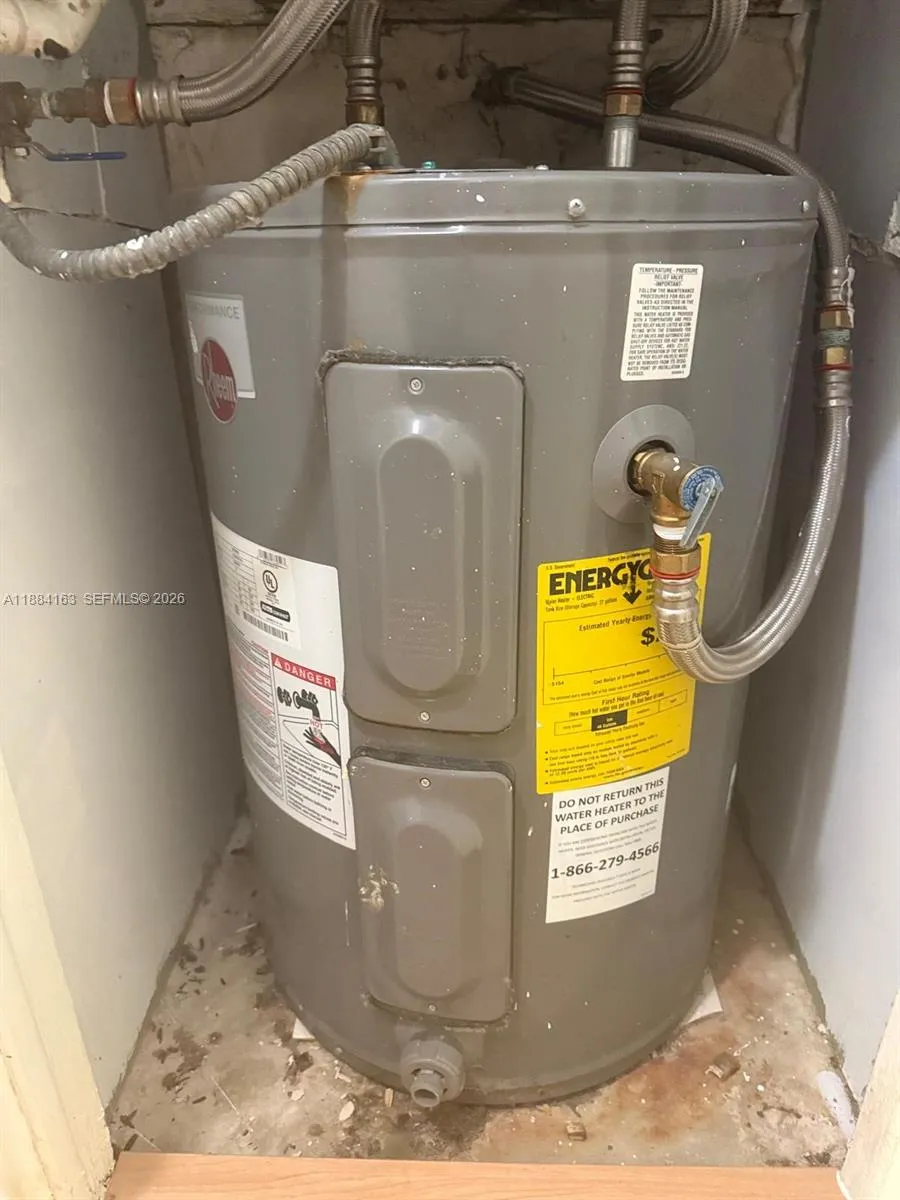 1201 Ne 191st St G304, Miami, Florida 33179, Miami, Florida 33179, 2 Bedrooms Bedrooms, ,2 BathroomsBathrooms,Residential,For Sale,1201 Ne 191st St G304, Miami, Florida 33179,A11884163