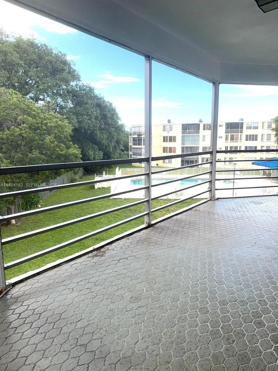 1201 Ne 191st St G304, Miami, Florida 33179, Miami, Florida 33179, 2 Bedrooms Bedrooms, ,2 BathroomsBathrooms,Residential,For Sale,1201 Ne 191st St G304, Miami, Florida 33179,A11884163