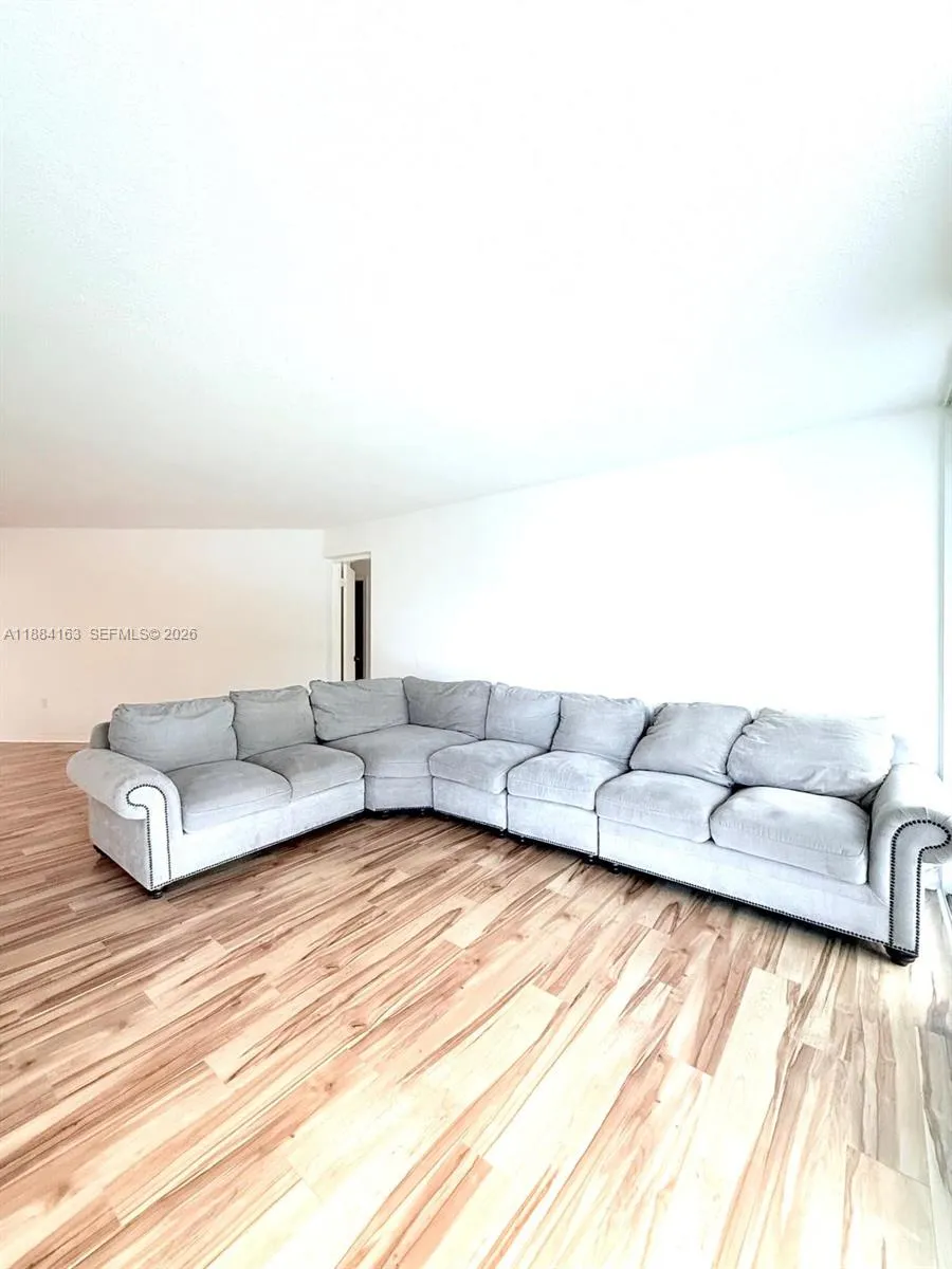 1201 Ne 191st St G304, Miami, Florida 33179, Miami, Florida 33179, 2 Bedrooms Bedrooms, ,2 BathroomsBathrooms,Residential,For Sale,1201 Ne 191st St G304, Miami, Florida 33179,A11884163