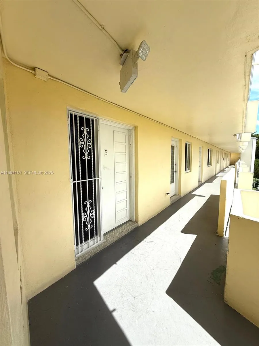 1201 Ne 191st St G304, Miami, Florida 33179, Miami, Florida 33179, 2 Bedrooms Bedrooms, ,2 BathroomsBathrooms,Residential,For Sale,1201 Ne 191st St G304, Miami, Florida 33179,A11884163