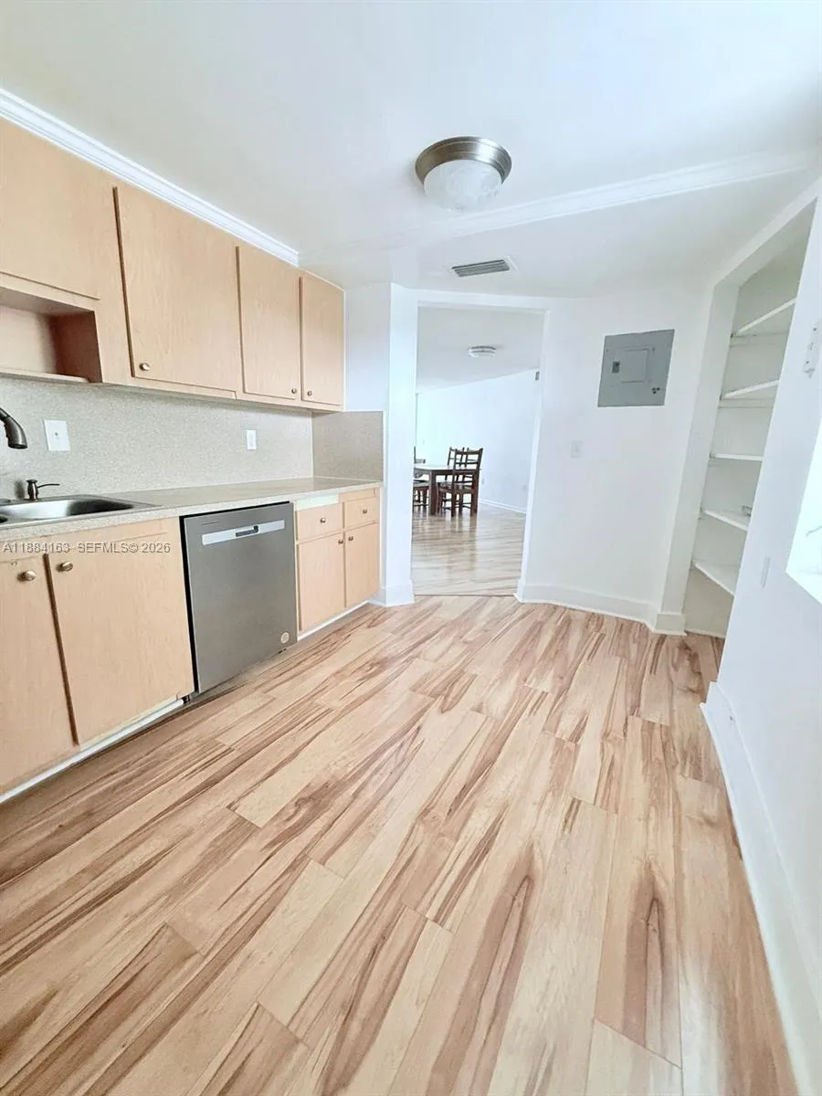 1201 Ne 191st St G304, Miami, Florida 33179, Miami, Florida 33179, 2 Bedrooms Bedrooms, ,2 BathroomsBathrooms,Residential,For Sale,1201 Ne 191st St G304, Miami, Florida 33179,A11884163