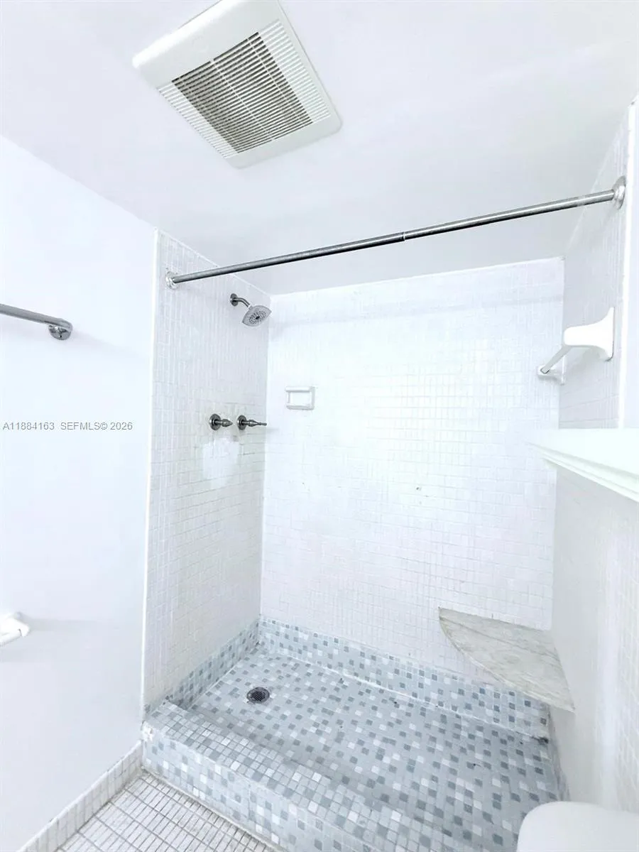 1201 Ne 191st St G304, Miami, Florida 33179, Miami, Florida 33179, 2 Bedrooms Bedrooms, ,2 BathroomsBathrooms,Residential,For Sale,1201 Ne 191st St G304, Miami, Florida 33179,A11884163