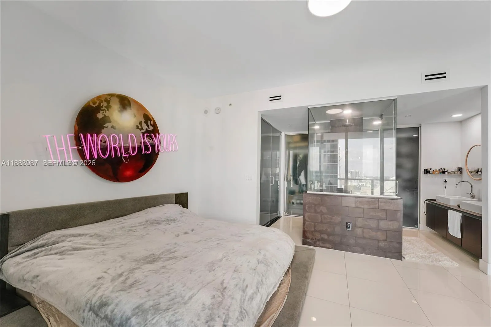 1040 Biscayne Blvd 1905, Miami, Florida 33132, Miami, Florida 33132, 1 Bedroom Bedrooms, ,1 BathroomBathrooms,Residential,For Sale,1040 Biscayne Blvd 1905, Miami, Florida 33132,A11883987