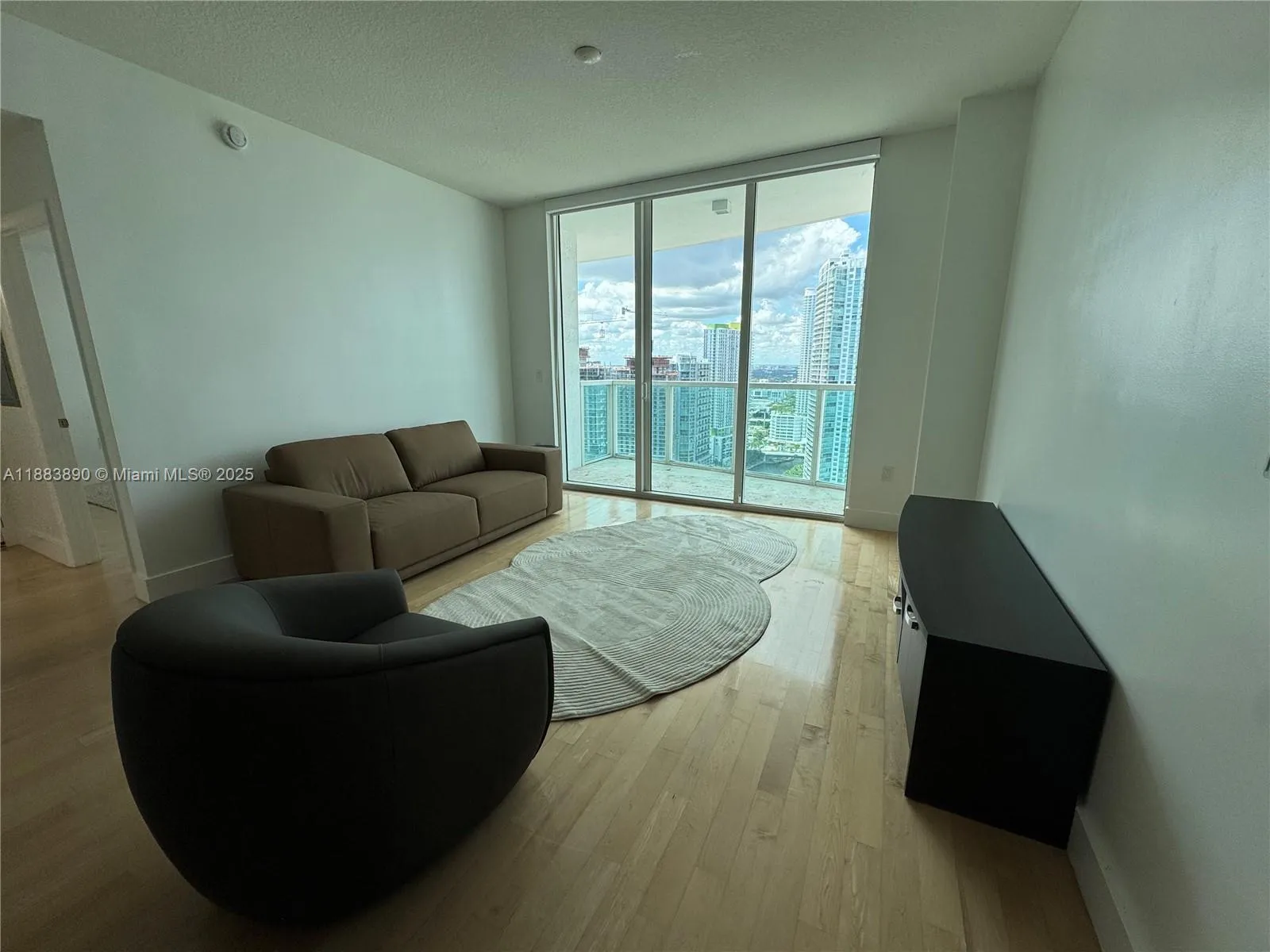 31 Se 5th St 3817, Miami, Florida 33131, Miami, Florida 33131, 2 Bedrooms Bedrooms, ,2 BathroomsBathrooms,Residential Lease,For Rent,31 Se 5th St 3817, Miami, Florida 33131,A11883890