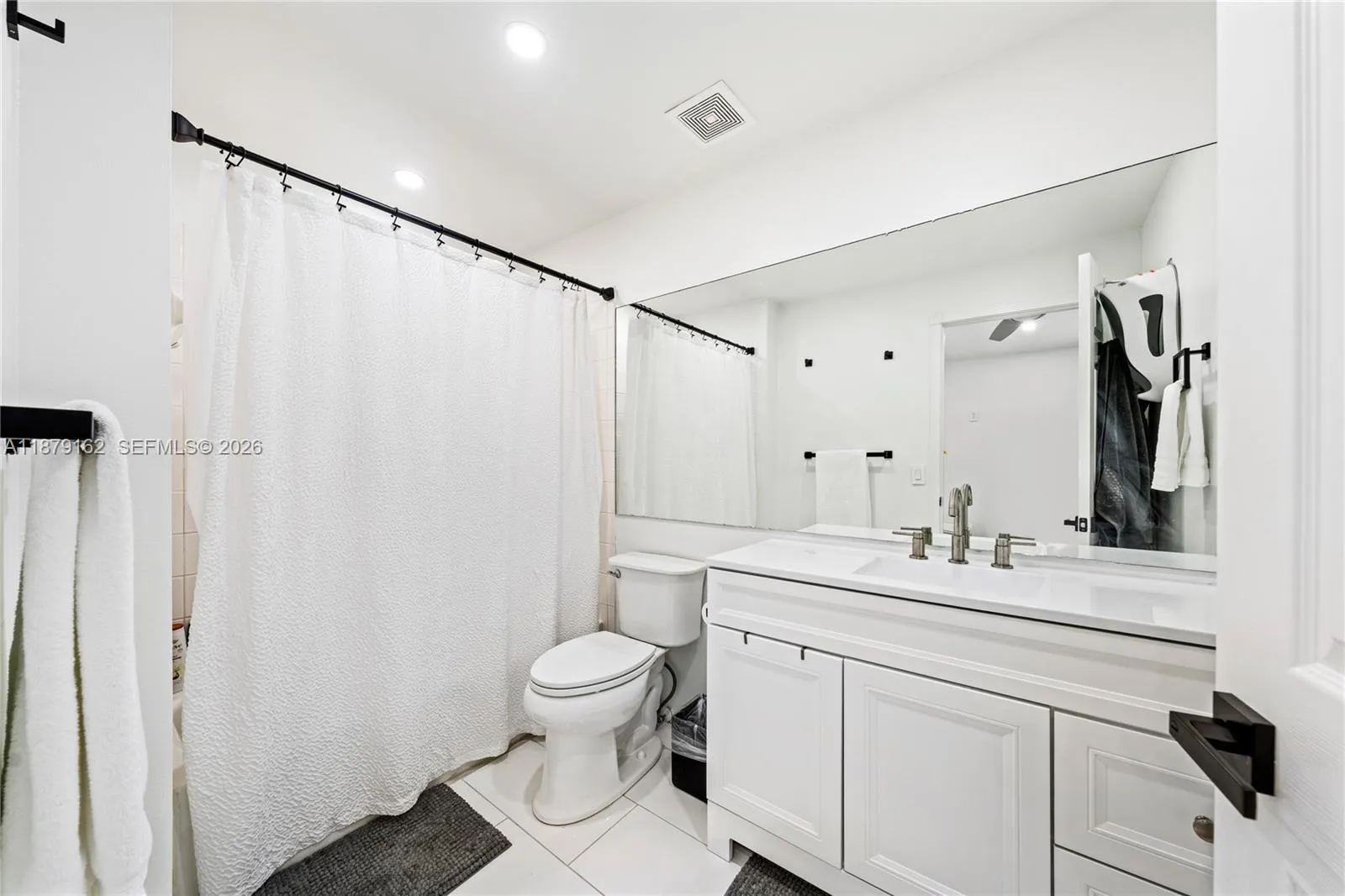 3803 Nw 122nd Ter, Sunrise, Florida 33323, Sunrise, Florida 33323, 2 Bedrooms Bedrooms, ,2 BathroomsBathrooms,Residential,For Sale,3803 Nw 122nd Ter, Sunrise, Florida 33323,A11879162