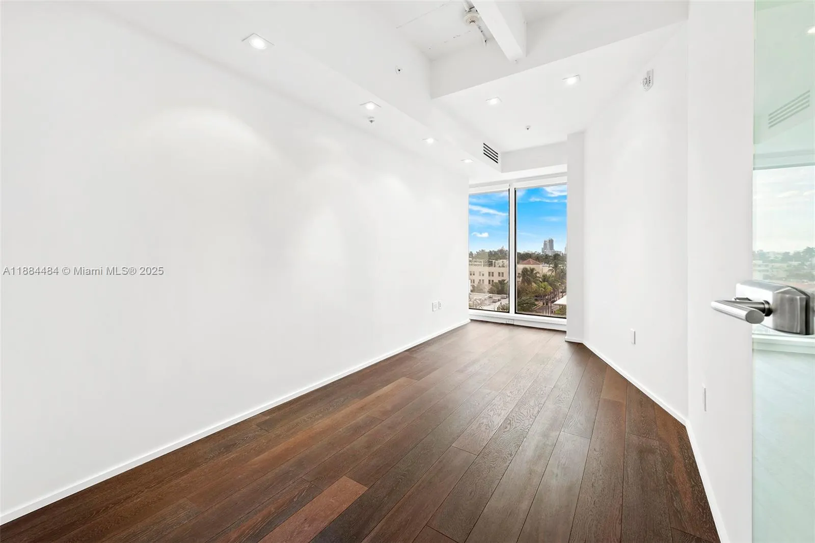 1680 Michigan Ave 919, Miami Beach, Florida 33139, Miami Beach, Florida 33139, ,Commercial Lease,For Rent,1680 Michigan Ave 919, Miami Beach, Florida 33139,A11884484