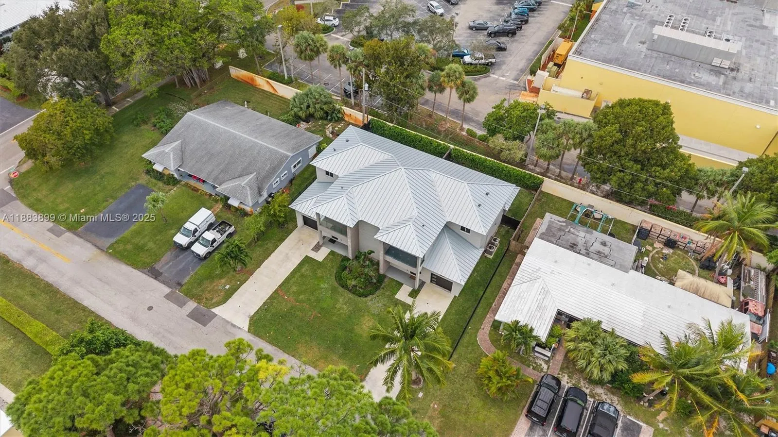 2431 Ne 20th Ave, Lighthouse Point, Florida 33064, Lighthouse Point, Florida 33064, 6 Bedrooms Bedrooms, ,6 BathroomsBathrooms,Residential,For Sale,2431 Ne 20th Ave, Lighthouse Point, Florida 33064,A11883899