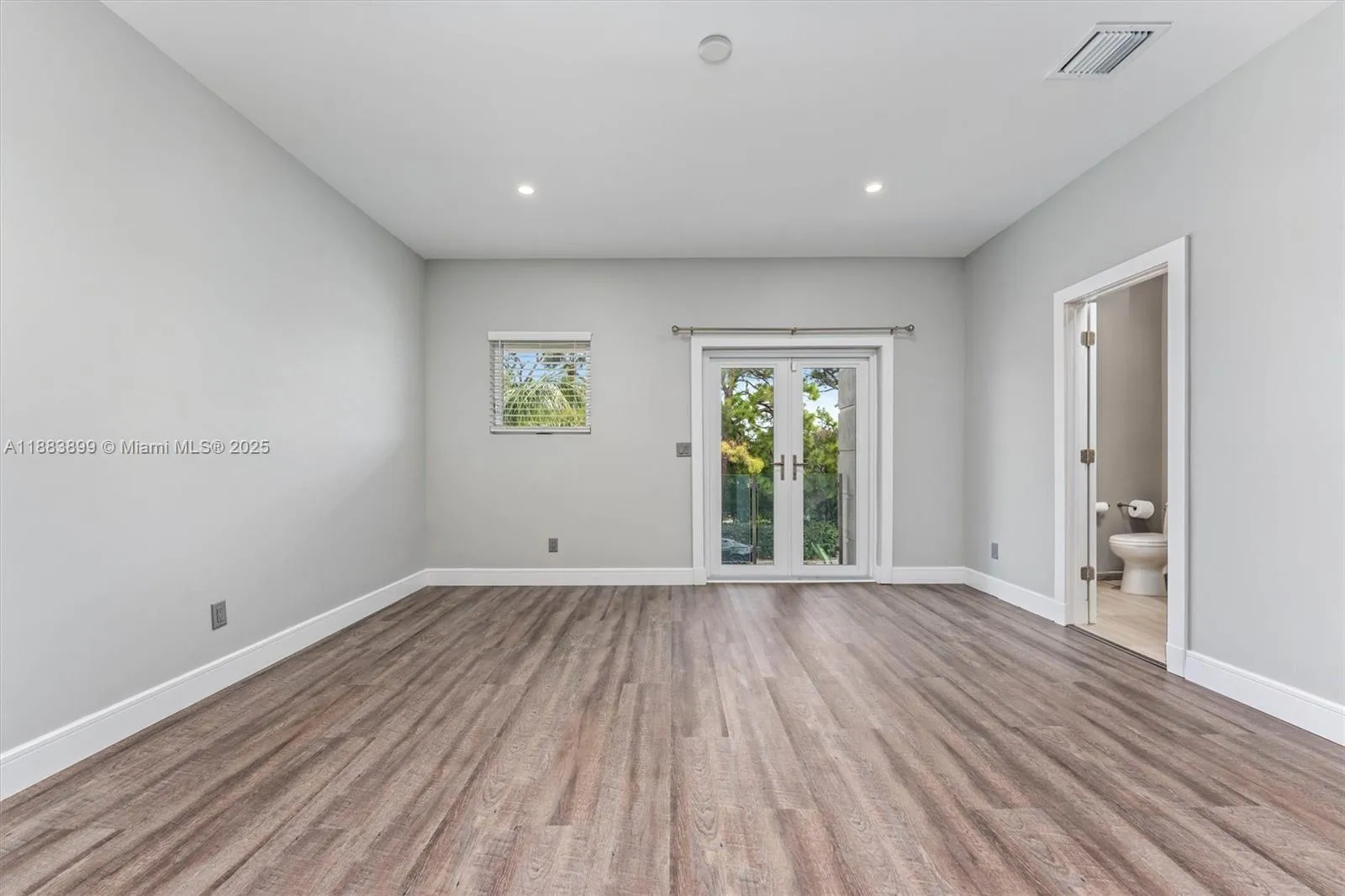 2431 Ne 20th Ave, Lighthouse Point, Florida 33064, Lighthouse Point, Florida 33064, 6 Bedrooms Bedrooms, ,6 BathroomsBathrooms,Residential,For Sale,2431 Ne 20th Ave, Lighthouse Point, Florida 33064,A11883899
