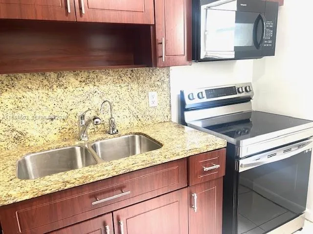 9450 Live Oak Pl 108, Davie, Florida 33324, Davie, Florida 33324, 3 Bedrooms Bedrooms, ,2 BathroomsBathrooms,Residential Lease,For Rent,9450 Live Oak Pl 108, Davie, Florida 33324,A11884503