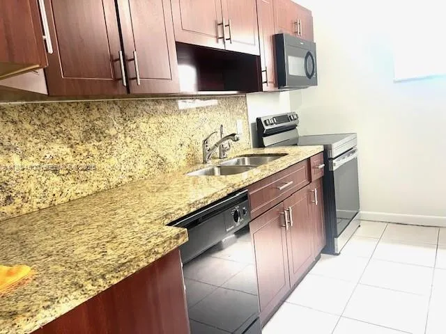 9450 Live Oak Pl 108, Davie, Florida 33324, Davie, Florida 33324, 3 Bedrooms Bedrooms, ,2 BathroomsBathrooms,Residential Lease,For Rent,9450 Live Oak Pl 108, Davie, Florida 33324,A11884503