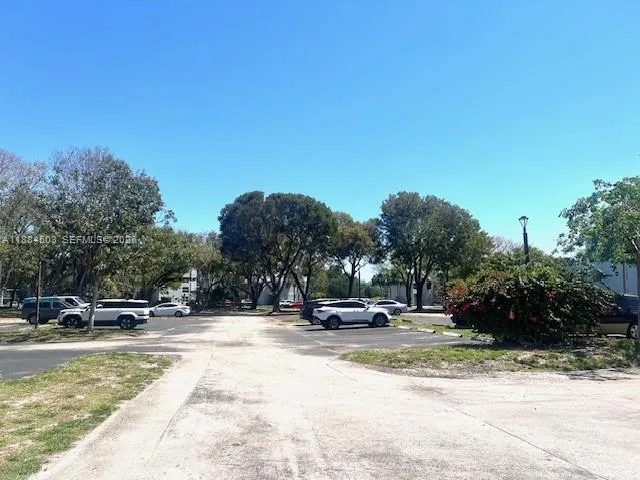 9450 Live Oak Pl 108, Davie, Florida 33324, Davie, Florida 33324, 3 Bedrooms Bedrooms, ,2 BathroomsBathrooms,Residential Lease,For Rent,9450 Live Oak Pl 108, Davie, Florida 33324,A11884503