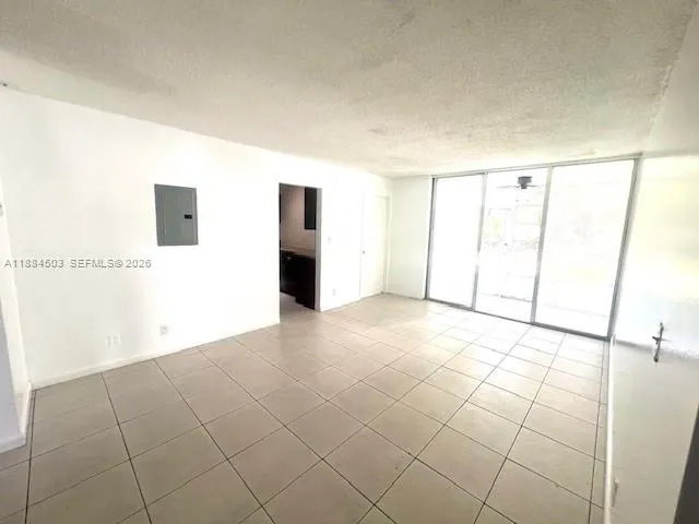 9450 Live Oak Pl 108, Davie, Florida 33324, Davie, Florida 33324, 3 Bedrooms Bedrooms, ,2 BathroomsBathrooms,Residential Lease,For Rent,9450 Live Oak Pl 108, Davie, Florida 33324,A11884503