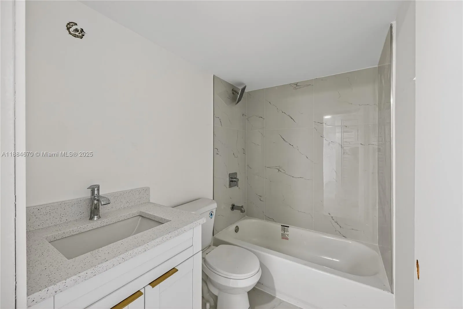 4198 Lakeside Dr 4198, Tamarac, Florida 33319, Tamarac, Florida 33319, 2 Bedrooms Bedrooms, ,1 BathroomBathrooms,Residential,For Sale,4198 Lakeside Dr 4198, Tamarac, Florida 33319,A11884670