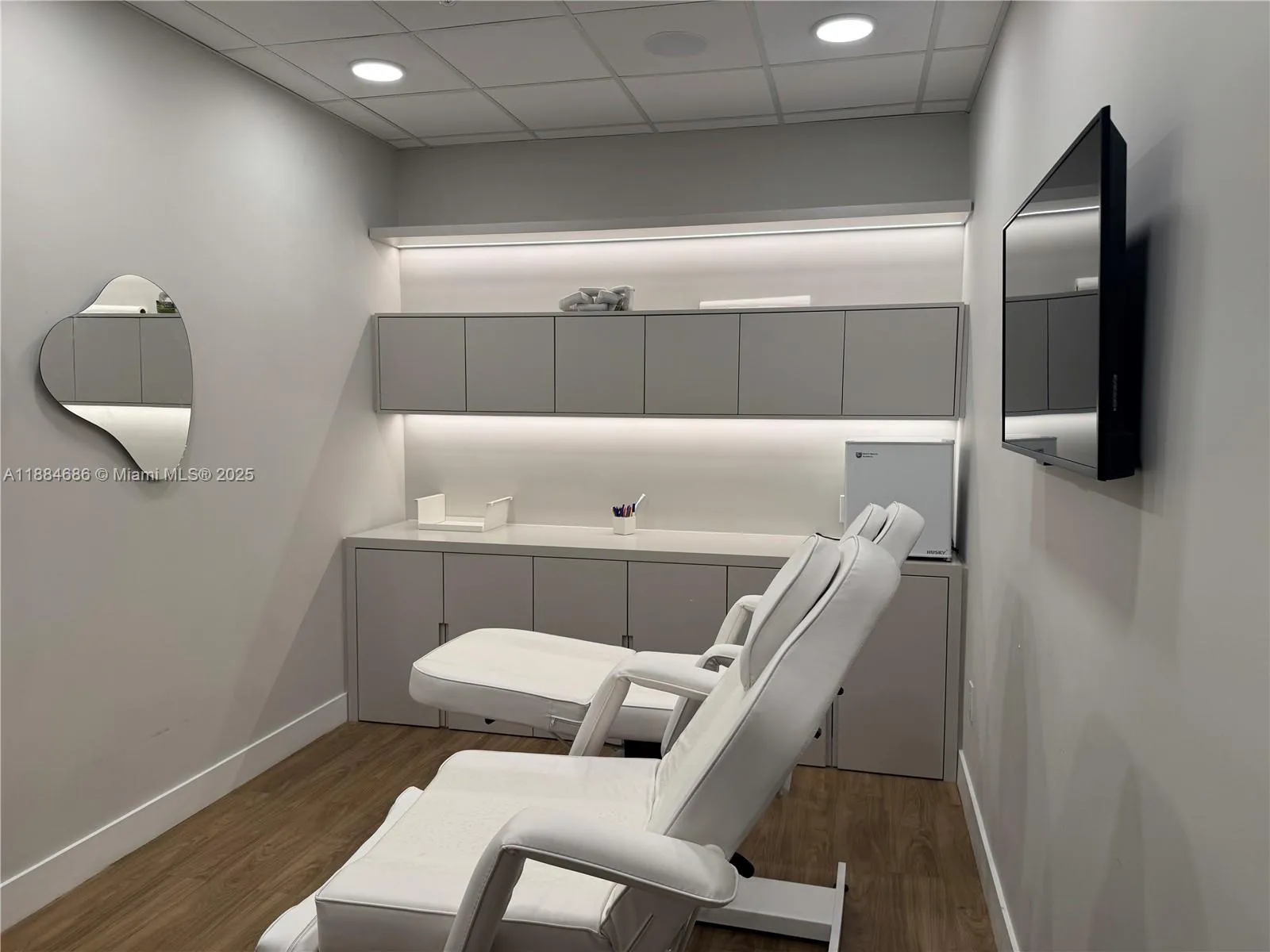 2820 Ne 214th St 1004, Aventura, Florida 33180, Aventura, Florida 33180, ,Commercial Lease,For Rent,2820 Ne 214th St 1004, Aventura, Florida 33180,A11884686