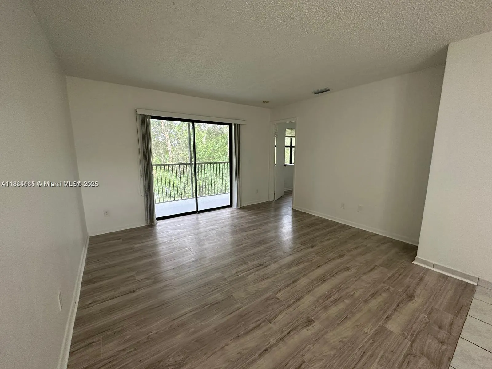 10453 Nw 11th St 206, Pembroke Pines, Florida 3302, Pembroke Pines, Florida 33026, 2 Bedrooms Bedrooms, ,2 BathroomsBathrooms,Residential Lease,For Rent,10453 Nw 11th St 206, Pembroke Pines, Florida 3302,A11884185