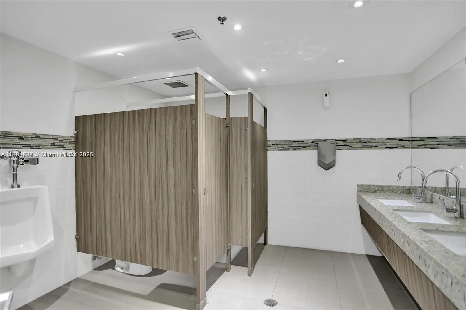 2870 Stirling Rd, Hollywood, Florida 33020, Hollywood, Florida 33020, ,Commercial Sale,For Sale,2870 Stirling Rd, Hollywood, Florida 33020,A11884714