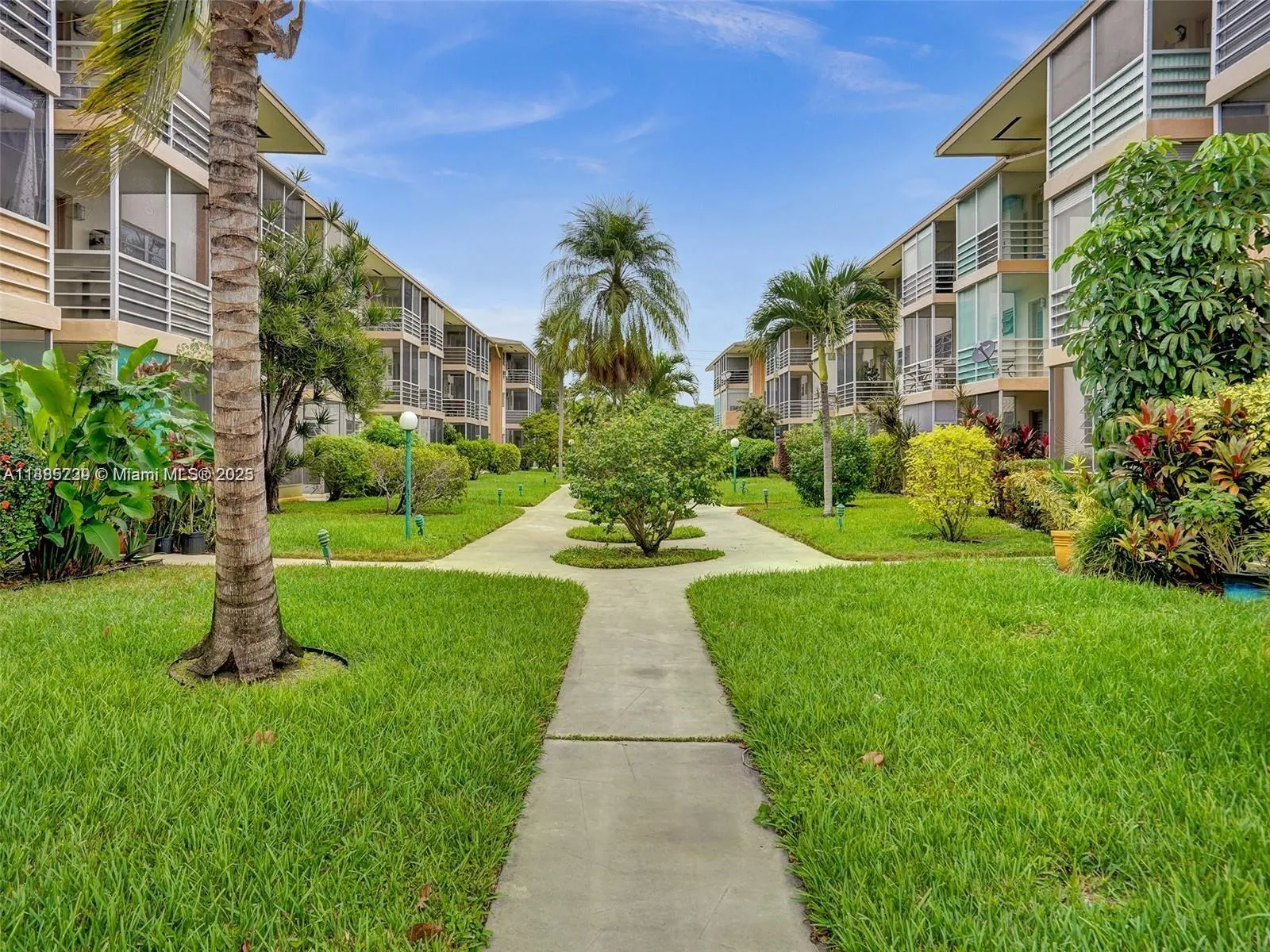 1395 Ne 167th St 315, Miami, Florida 33162, Miami, Florida 33162, 2 Bedrooms Bedrooms, ,1 BathroomBathrooms,Residential,For Sale,1395 Ne 167th St 315, Miami, Florida 33162,A11885239 1395 Ne 167th St 315, Miami, Florida 33162, Miami, Florida 33162, 2 Bedrooms Bedrooms, ,1 BathroomBathrooms,Residential,For Sale,1395 Ne 167th St 315, Miami, Florida 33162,A11885239