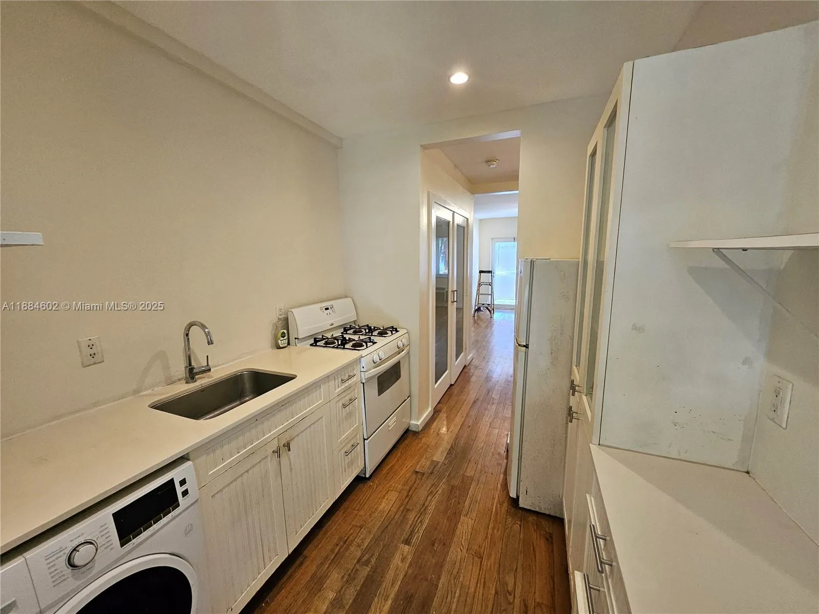 745 13th St 16, Miami Beach, Florida 33139, Miami Beach, Florida 33139, ,1 BathroomBathrooms,Residential,For Sale,745 13th St 16, Miami Beach, Florida 33139,A11884602 745 13th St 16, Miami Beach, Florida 33139, Miami Beach, Florida 33139, ,1 BathroomBathrooms,Residential,For Sale,745 13th St 16, Miami Beach, Florida 33139,A11884602
